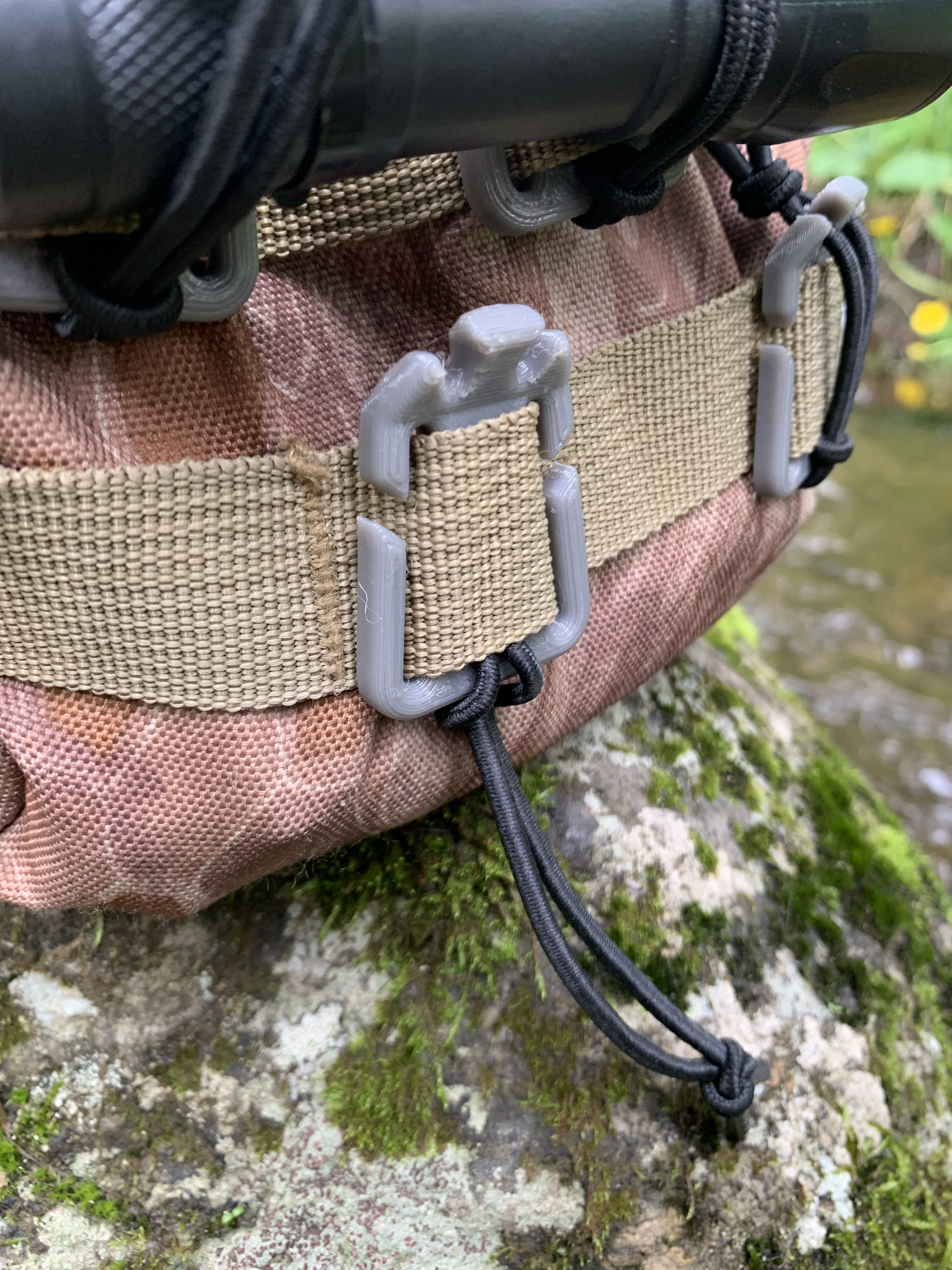 Miniatura 2 do modelo 3D MOLLE Universal holder