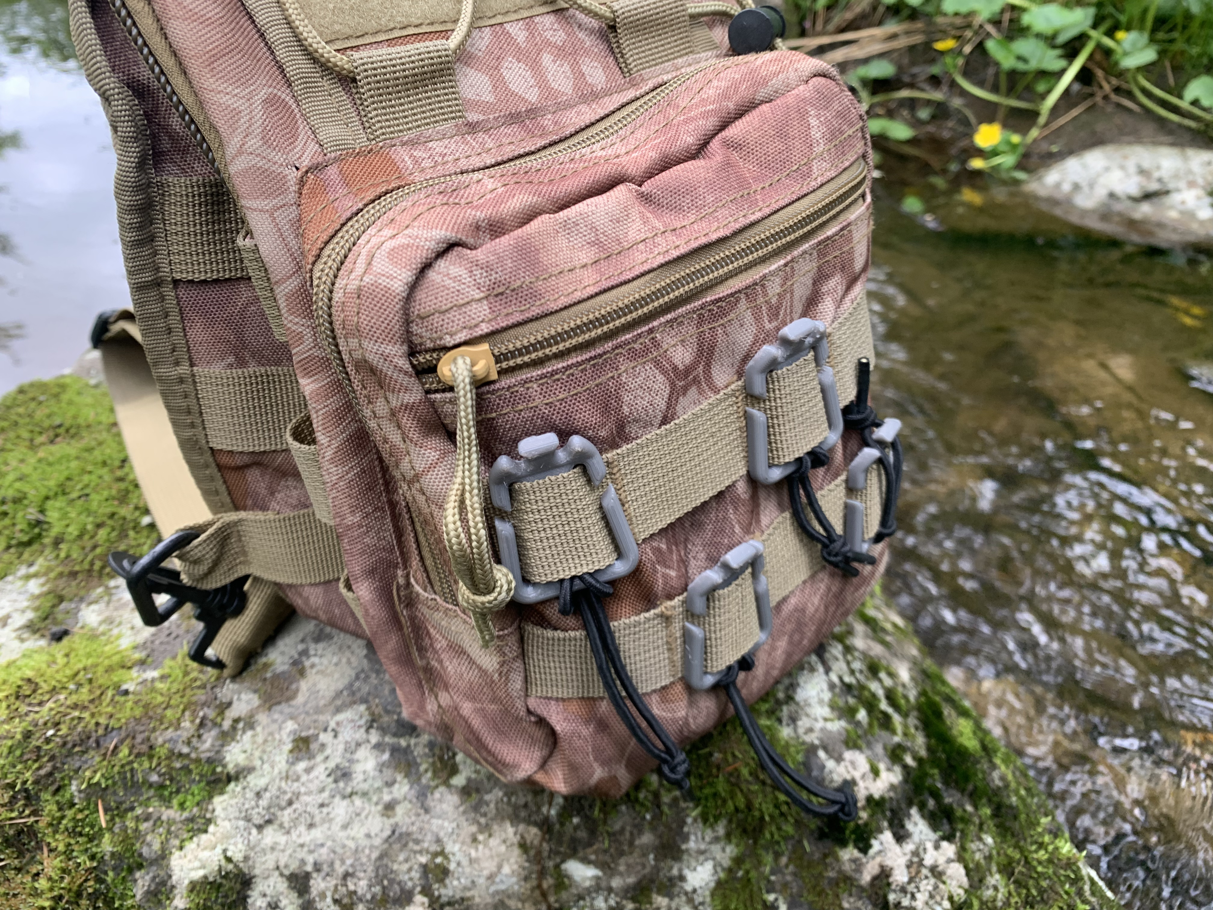 Miniatura 3 do modelo 3D MOLLE Universal holder