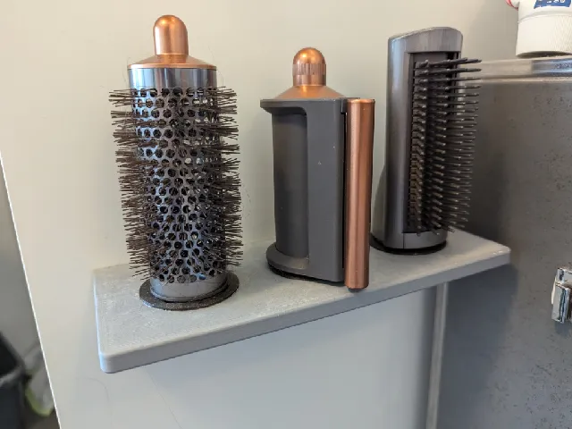 Dyson Aiwrap mount
