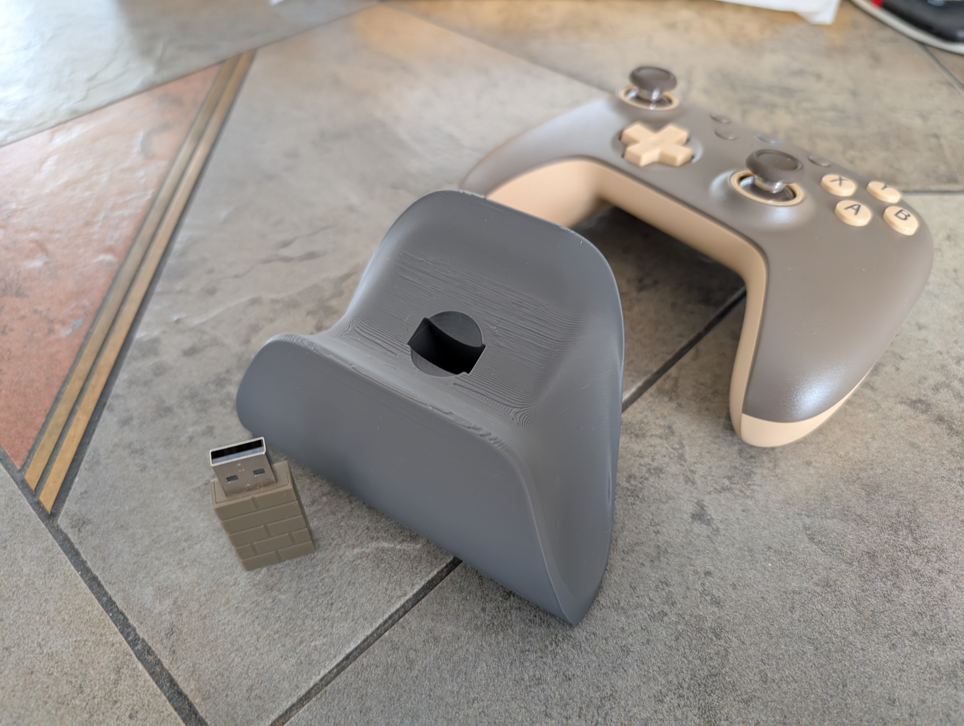 8bitdo Ultimate C Controller stand with dongle slot