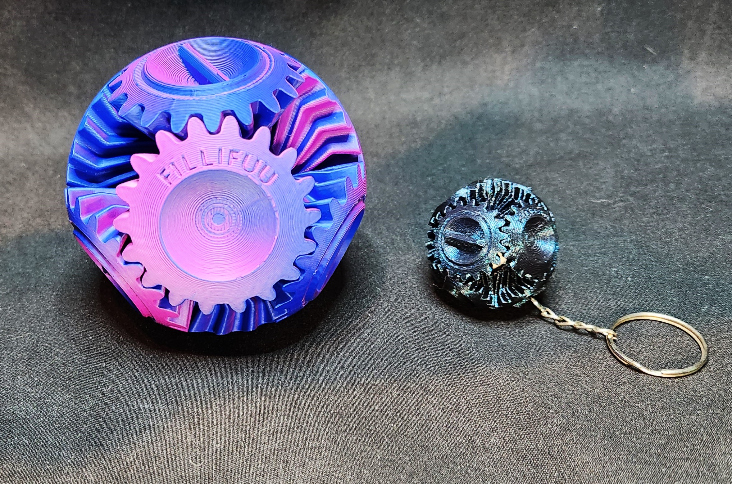 GEAR FIDGET SPINNER - BASIC CUBE & SPHERE / KEYCHAIN by FilliFuu ...