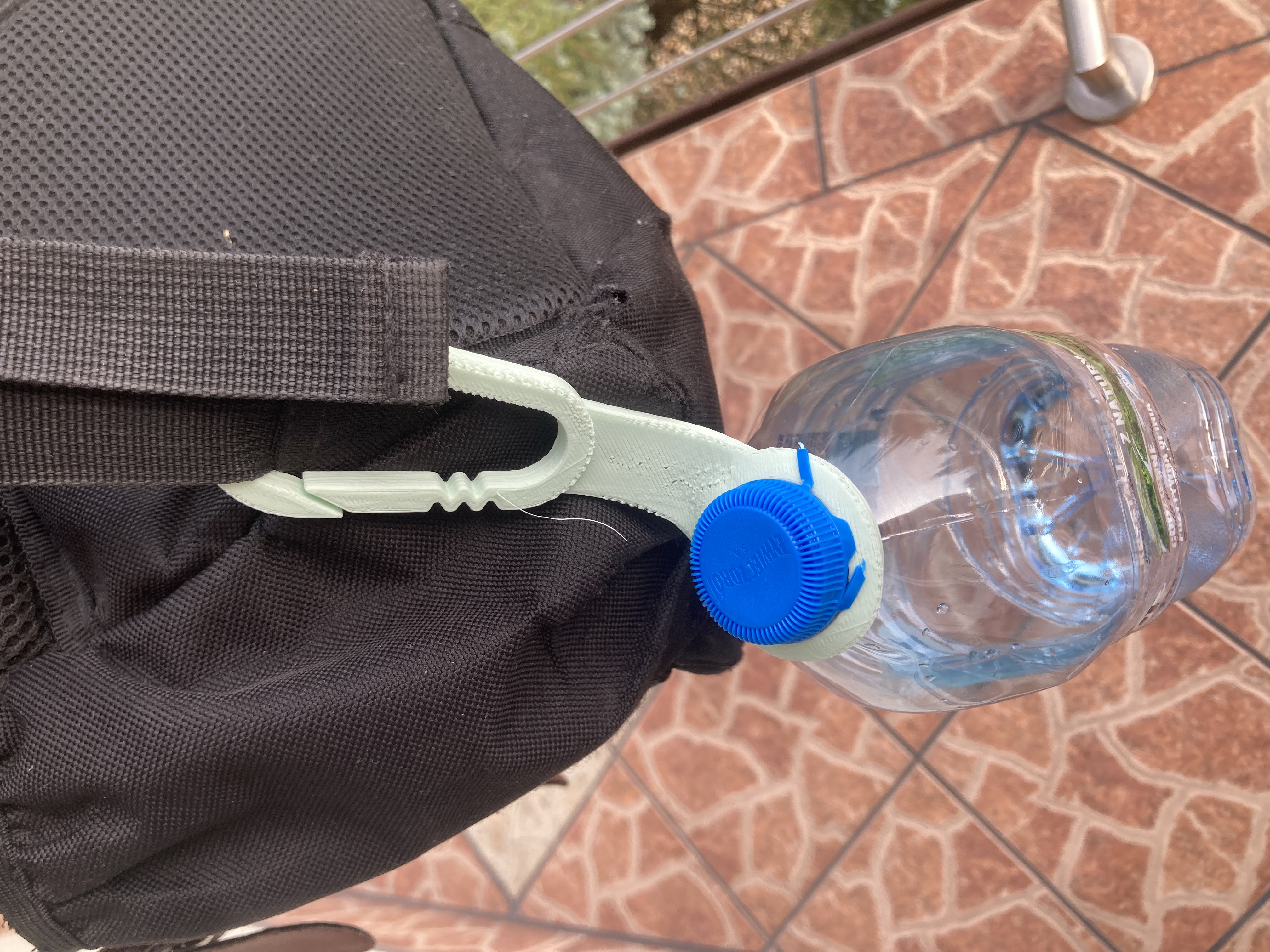 Carabiner bottle holder