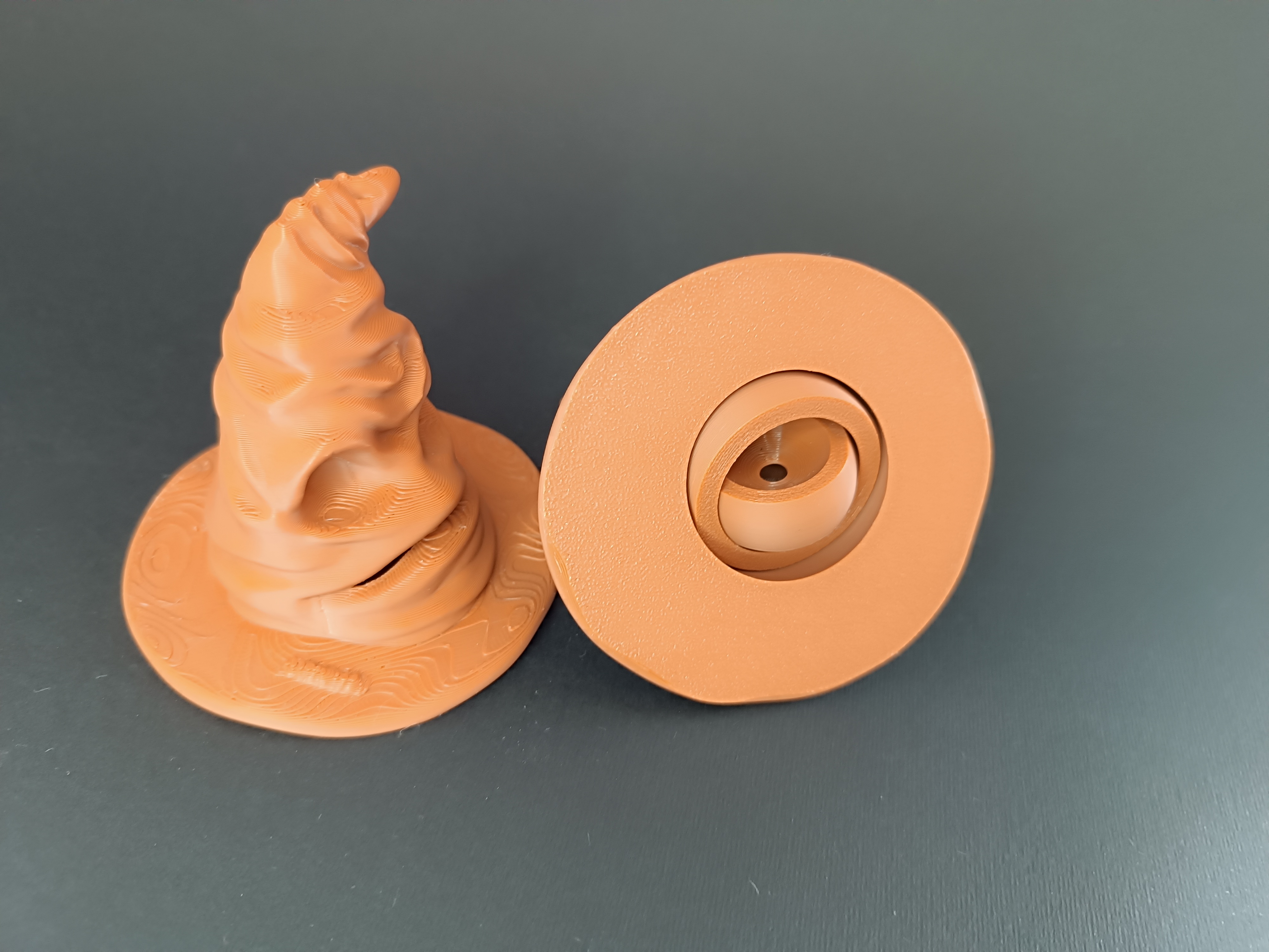 Miniatura 4 do modelo 3D Hogwarts Sorting Hat Fidget Spinner