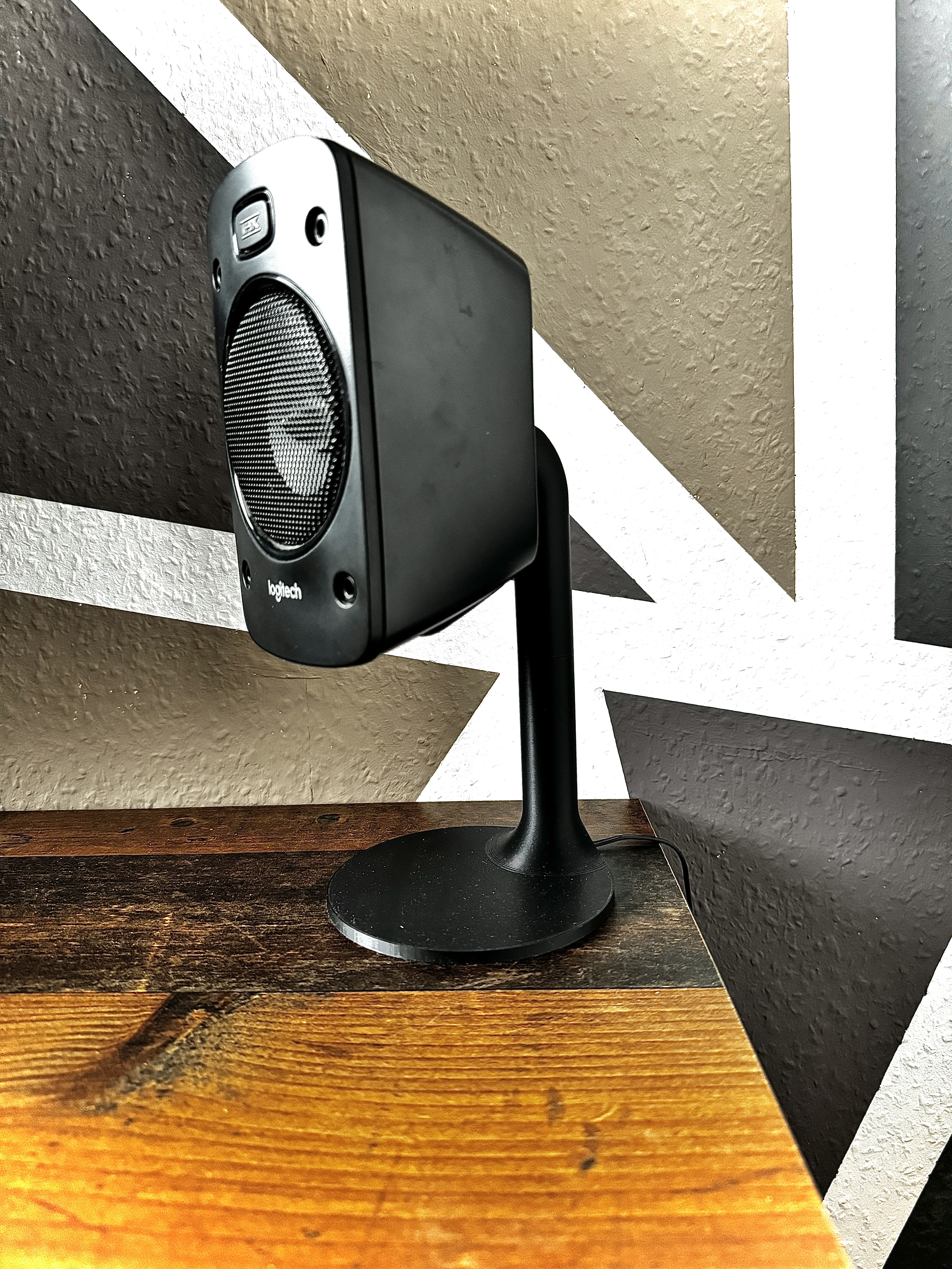 Logitech z906 Holder