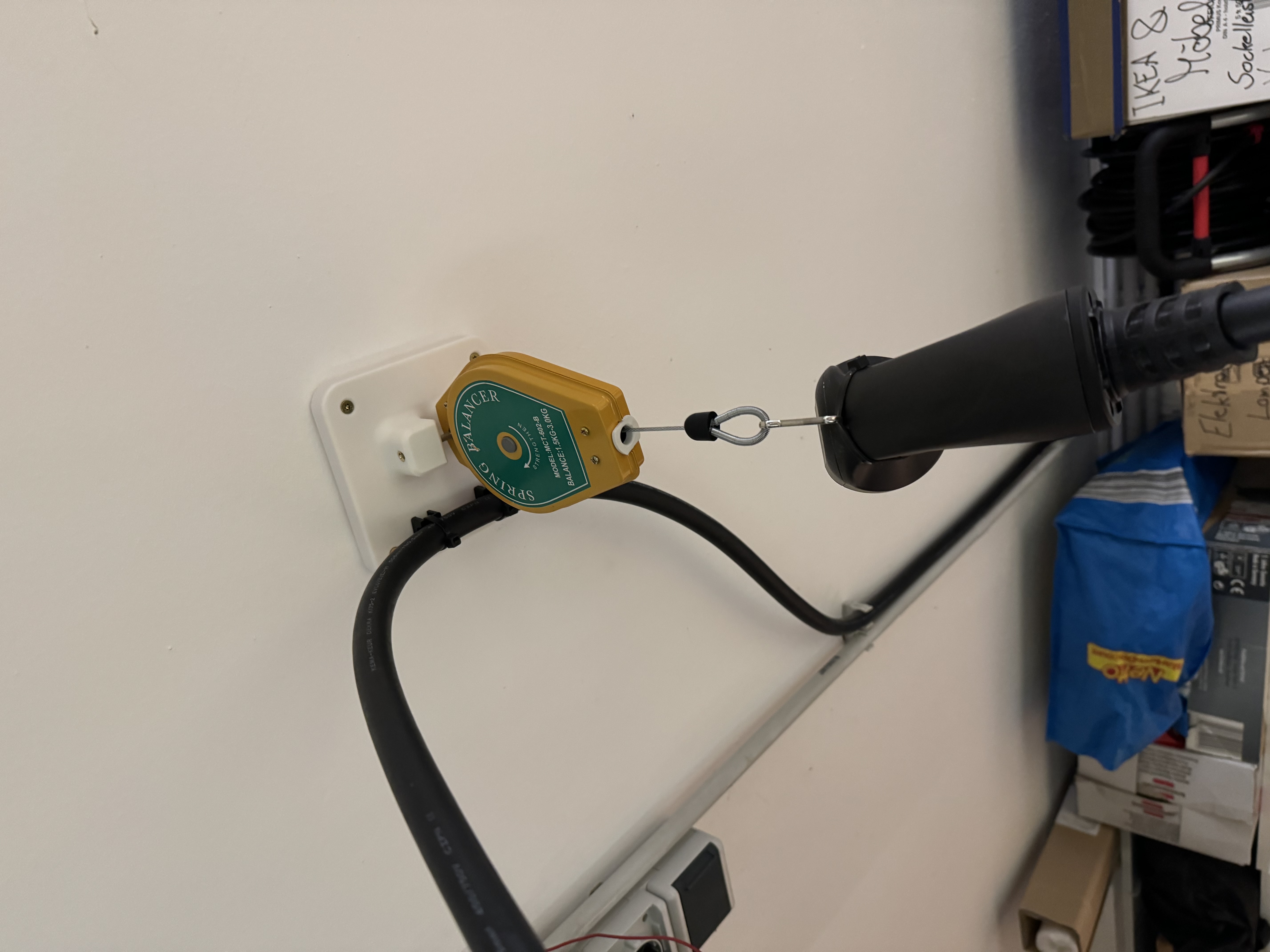 Wallbox Cable Spring Roller Retention Ceiling Roof
