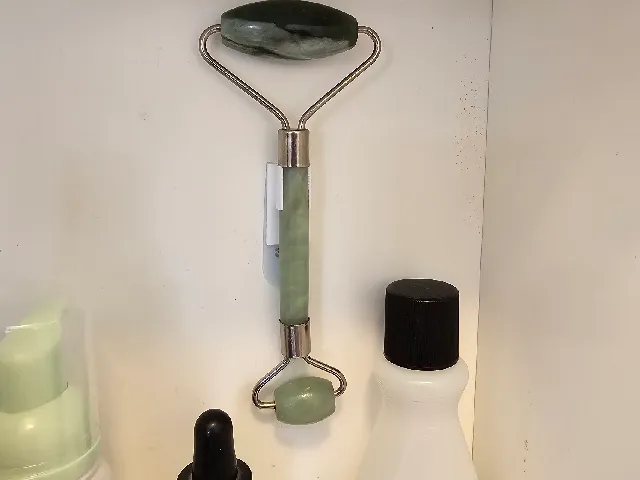 Face Roller Holder