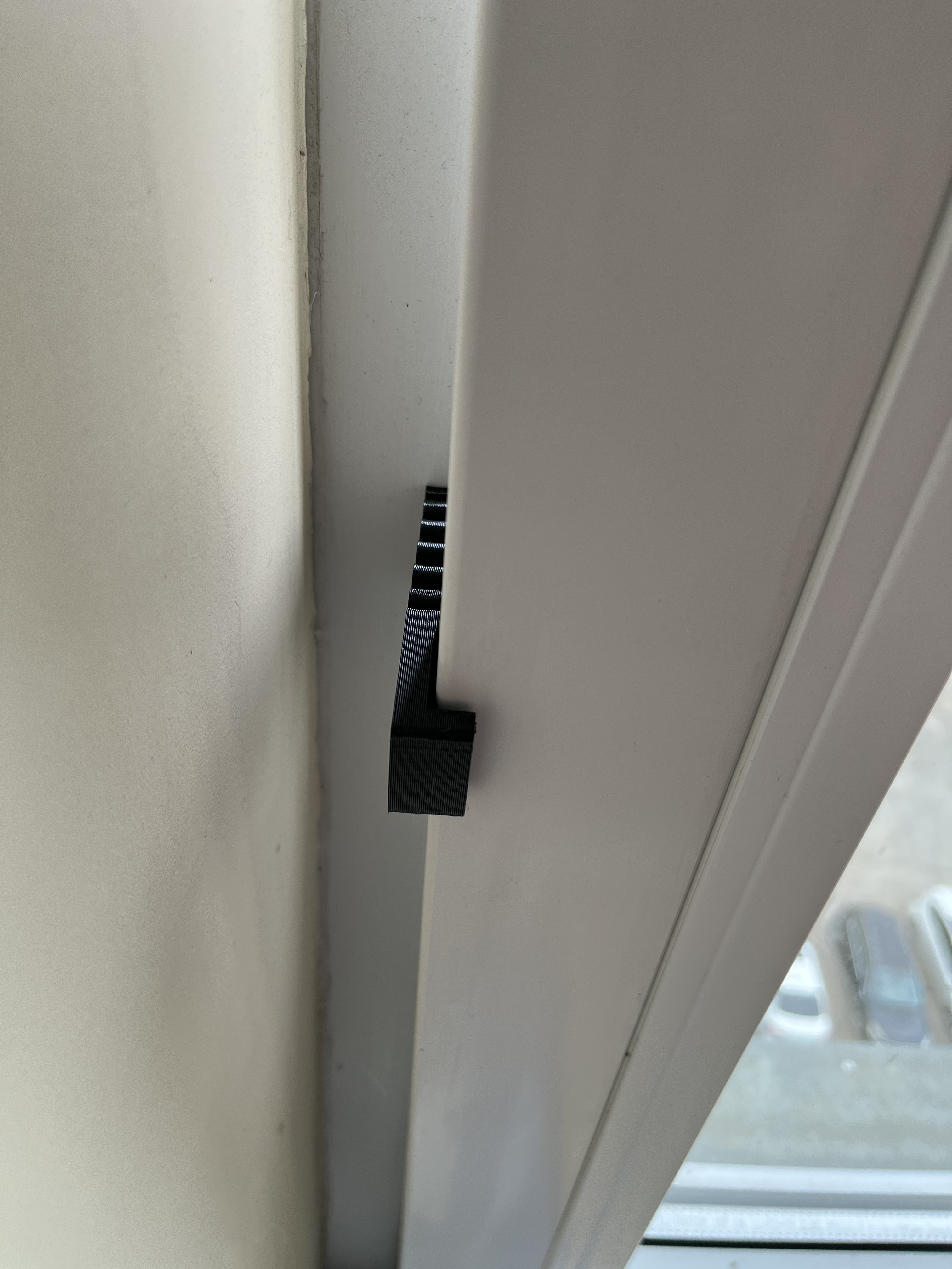 Window stopper (holder)