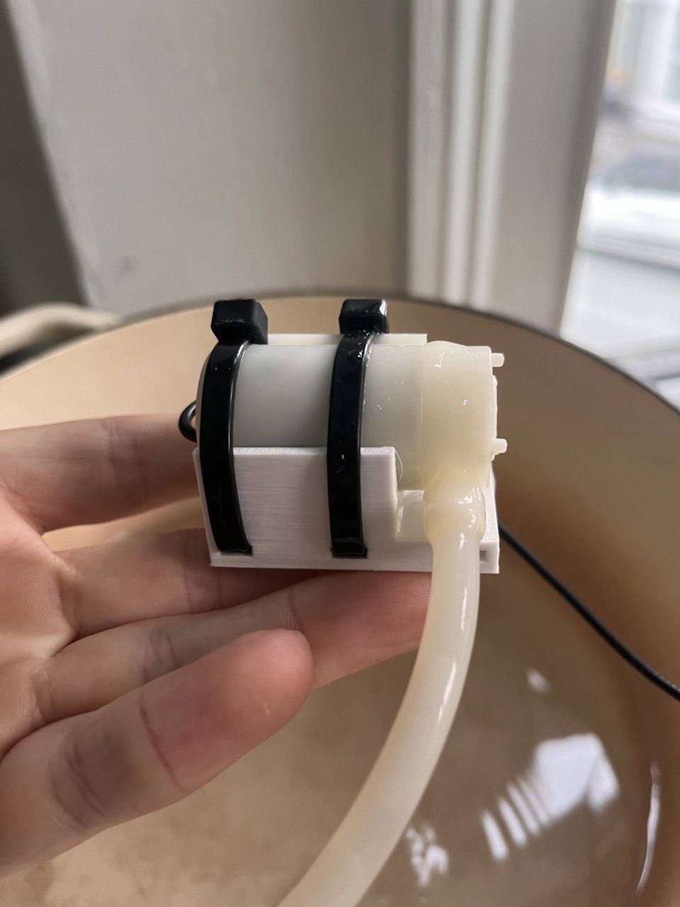 Miniatura 2 do modelo 3D Mini Water Pump Mount