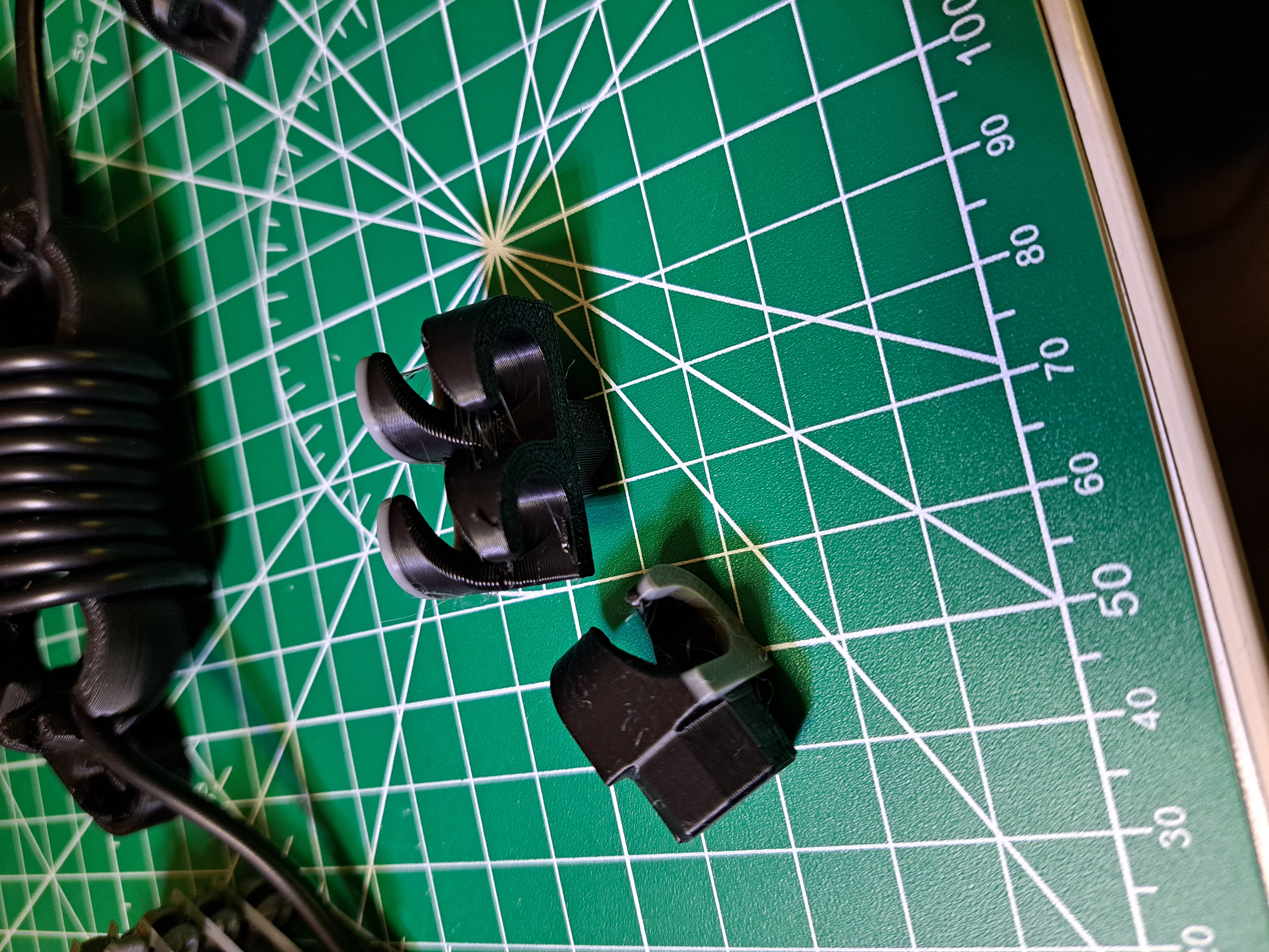 Multiboard cable holder