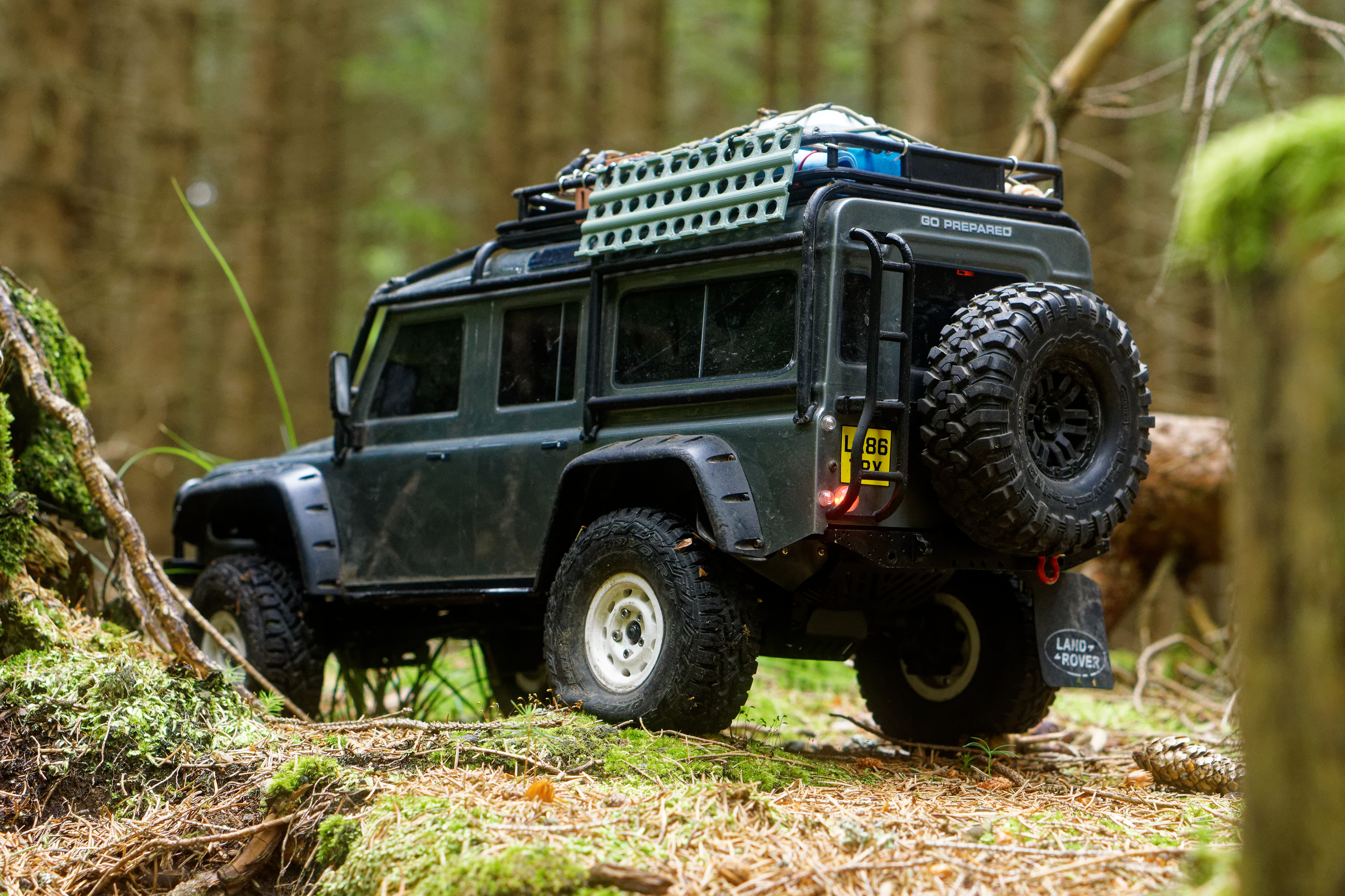 TRX4 Defender Alternative spare wheel mount with ladder