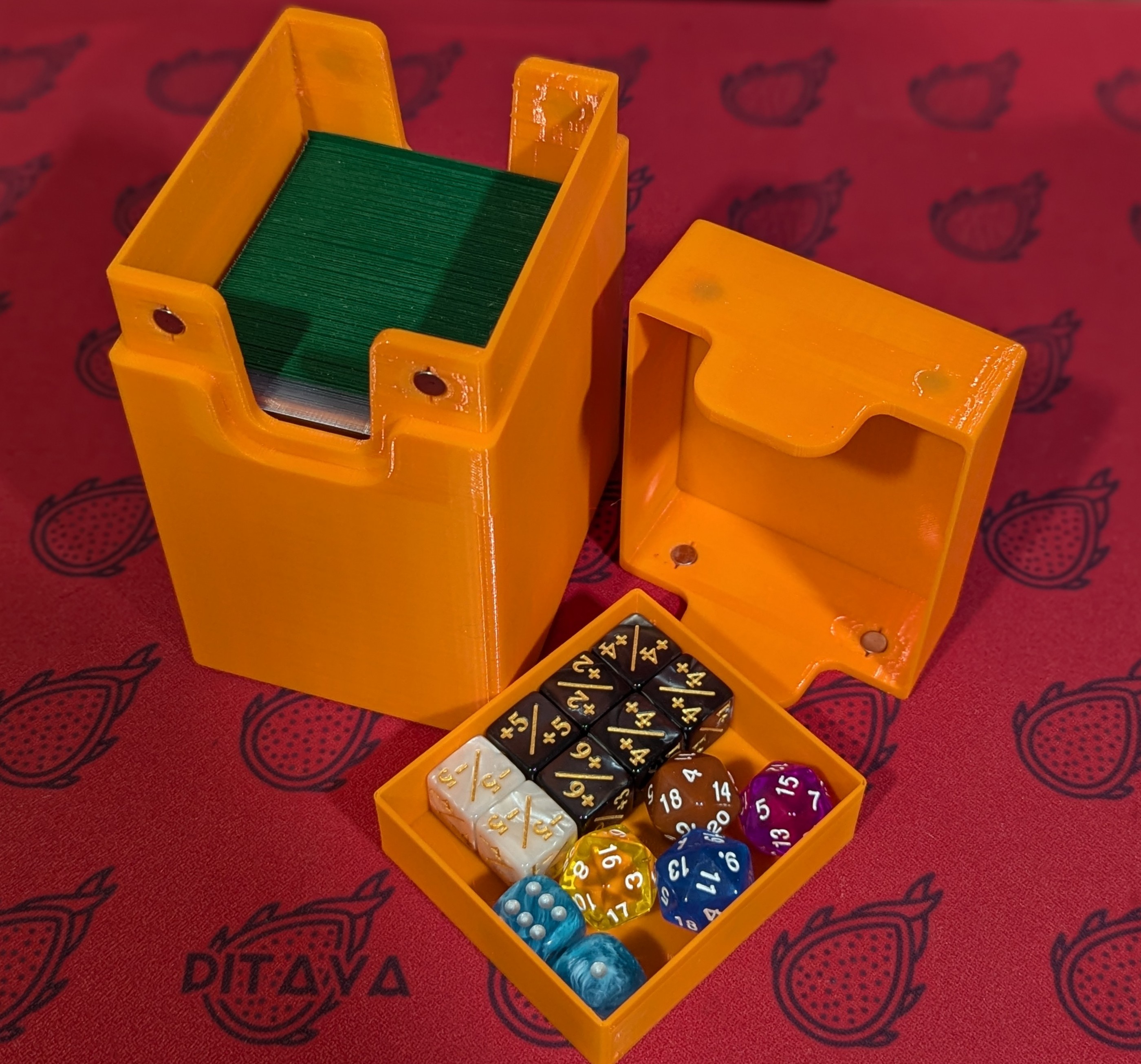 Magnetic Deck Box with Dice Tray (MTG Commander)