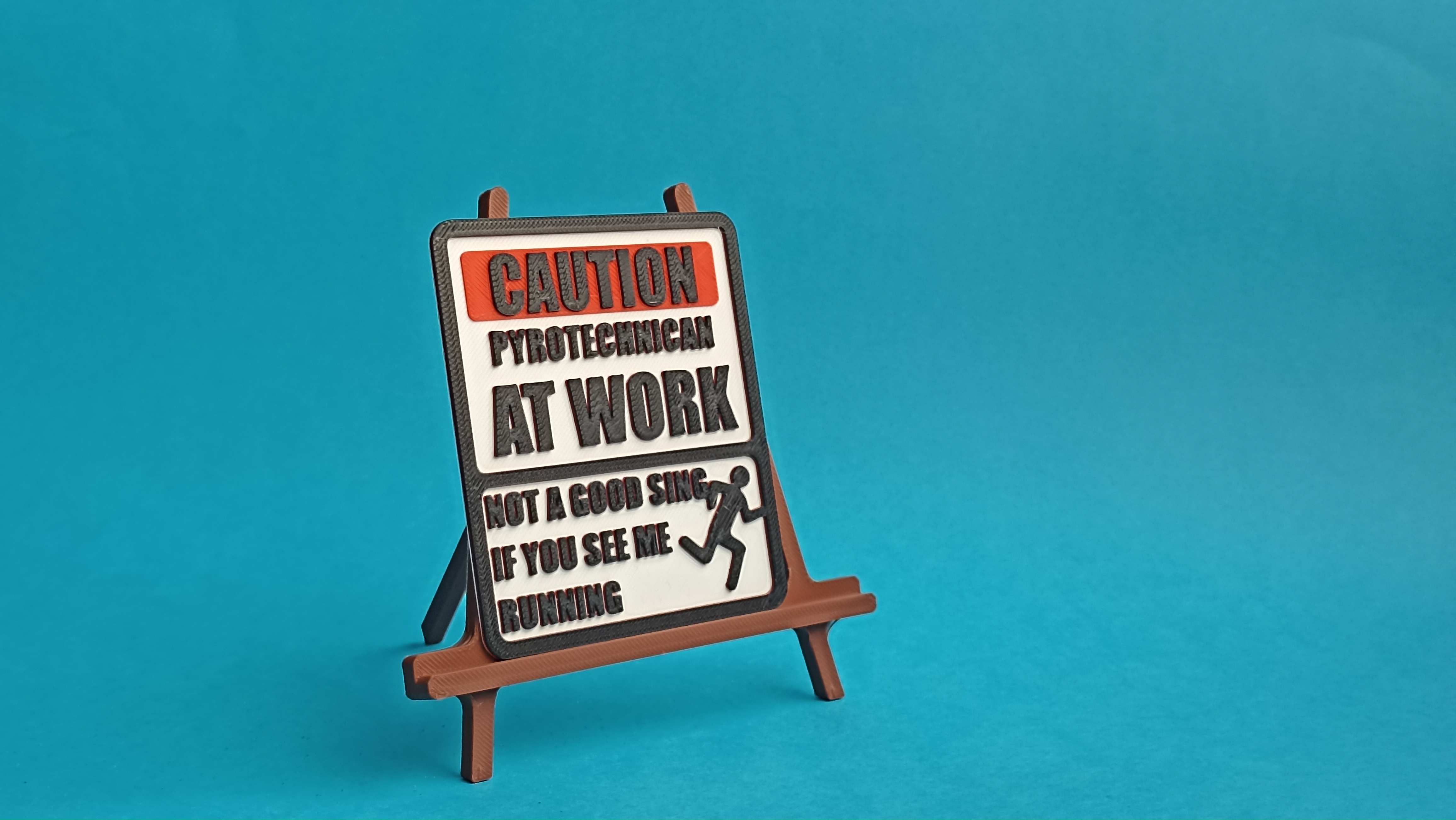 warning table pyrotechnist funny. von Maraktos | Kostenloses STL-Modell ...