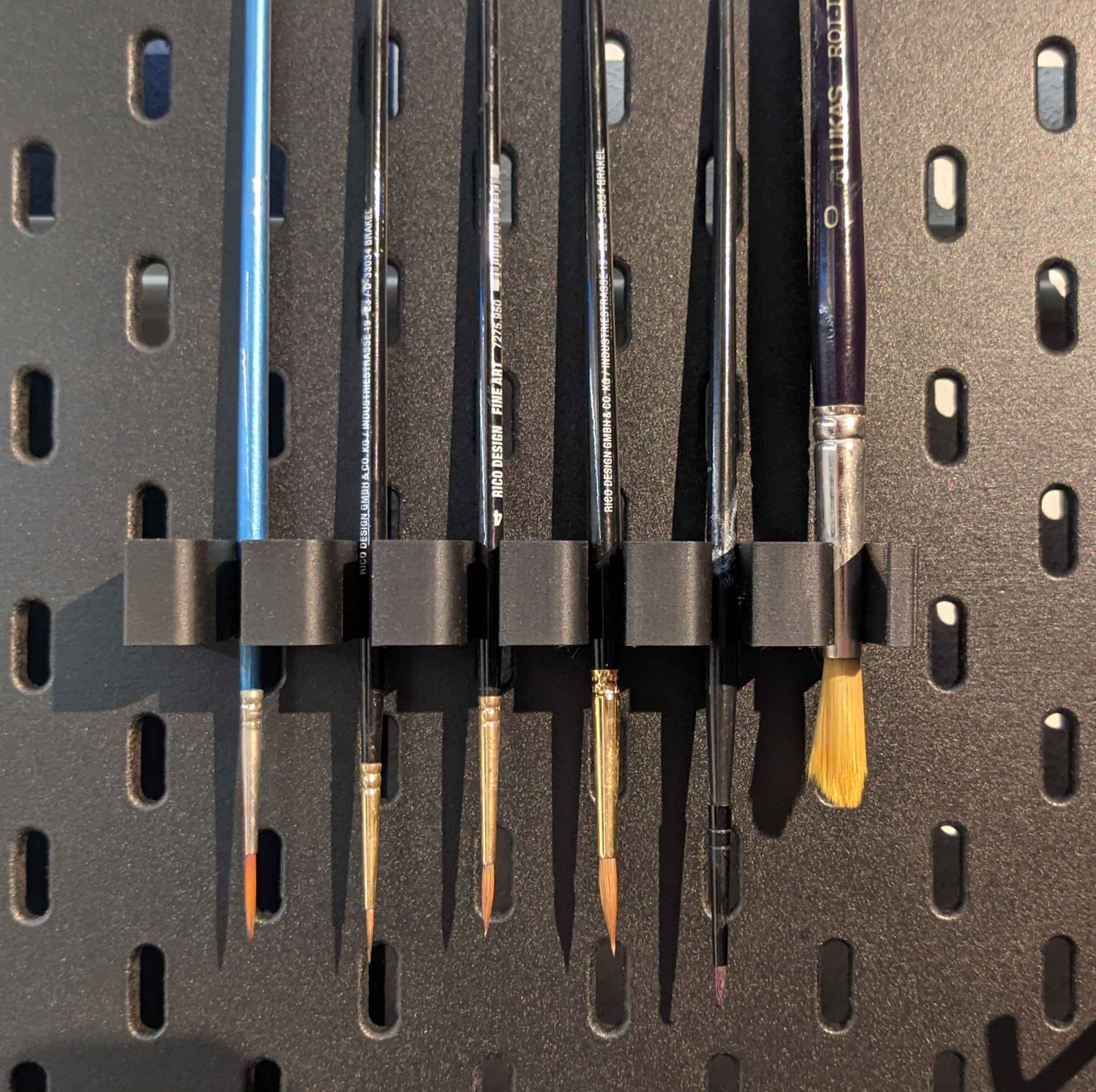 Skadis Overhead Brush Holder