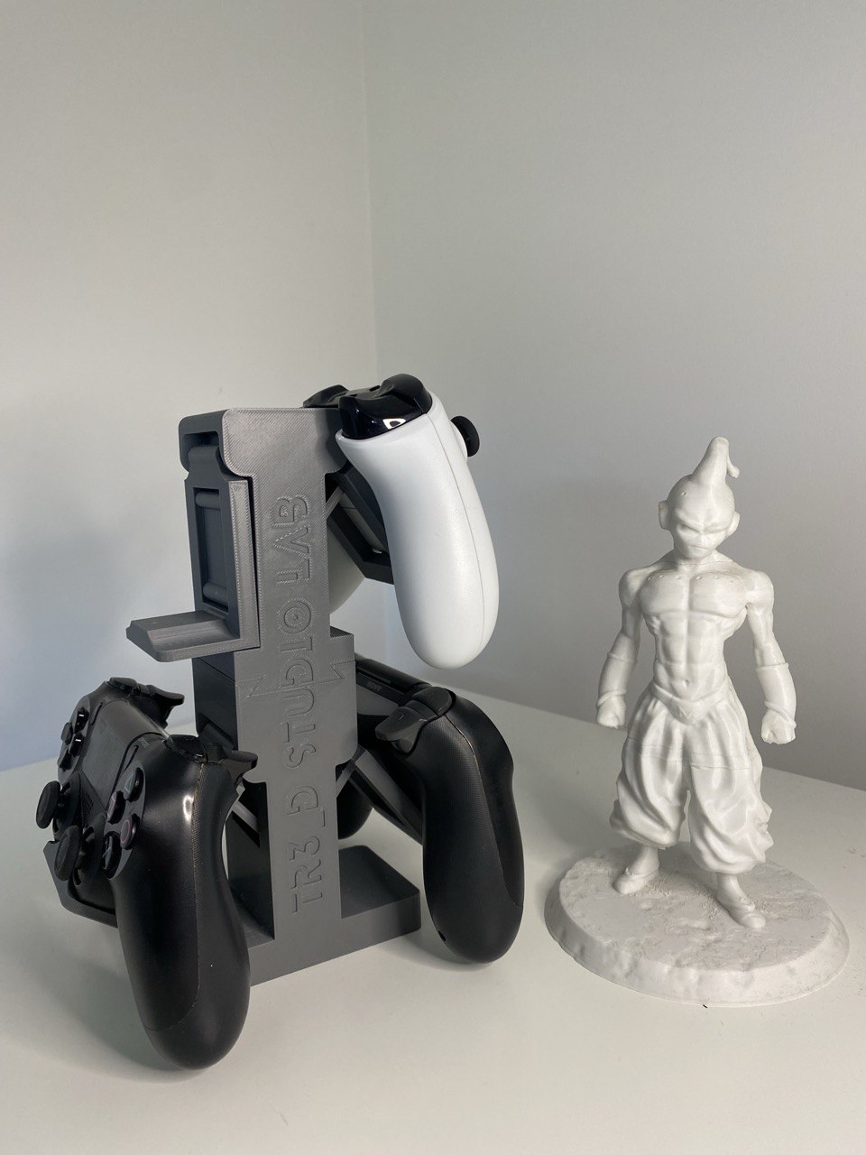 THE JOYPADS' TOWER - PRINT_IN_PLACE