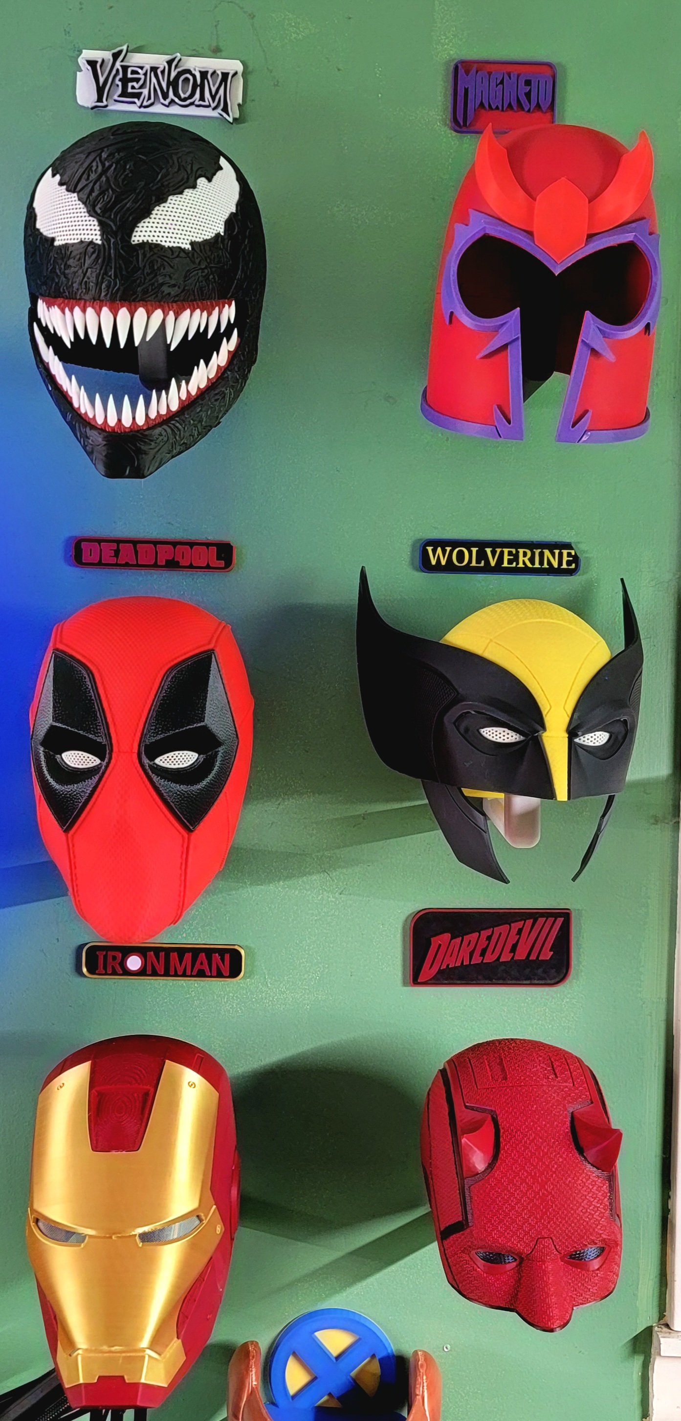 Helmet Showcase Nameplates