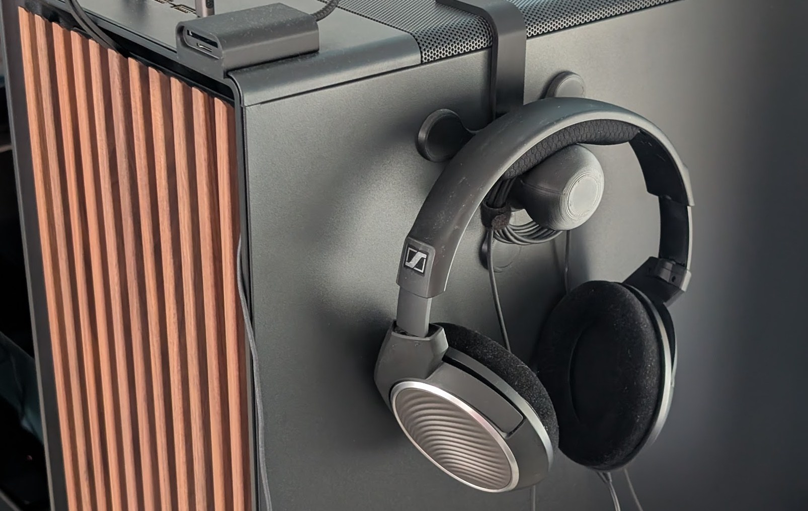 Fractal North Magnetic Headphone Holder