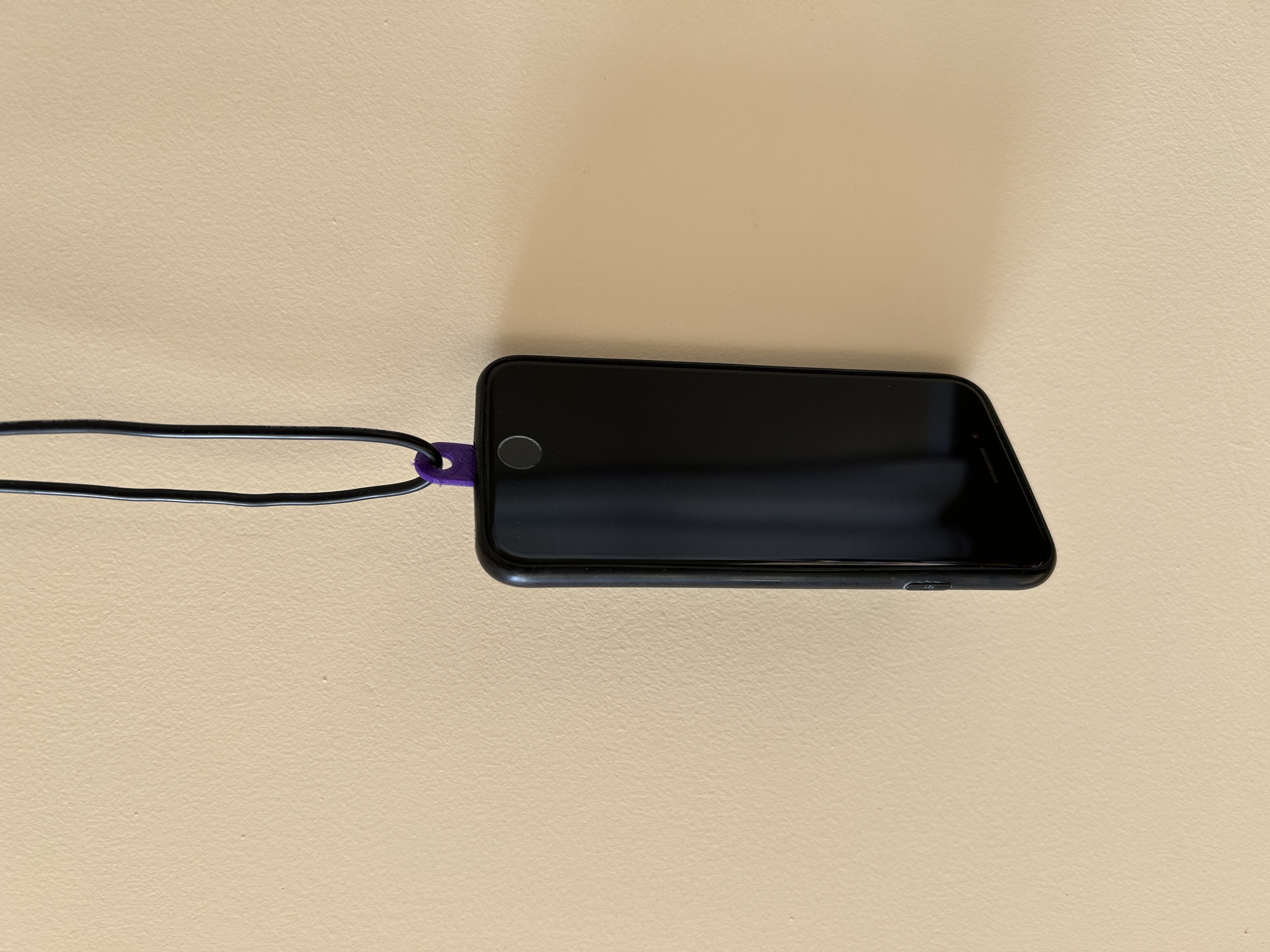 Practical phone hanger