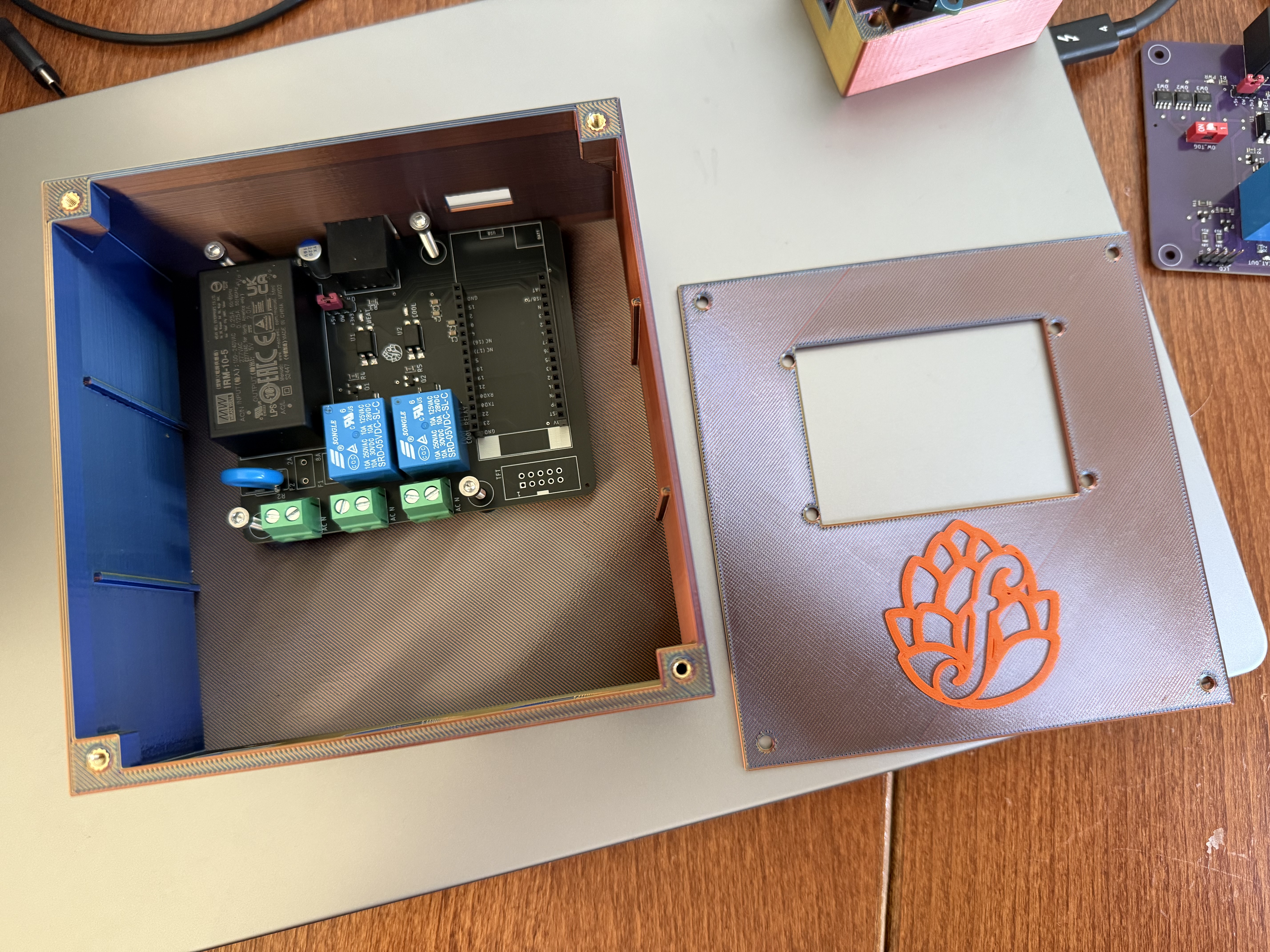 BrewPi-ESP8266 Box - "All-in-One" v1.0