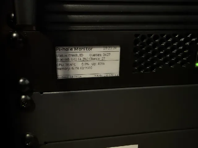 Waveshare e-paper display and raspberry pi5