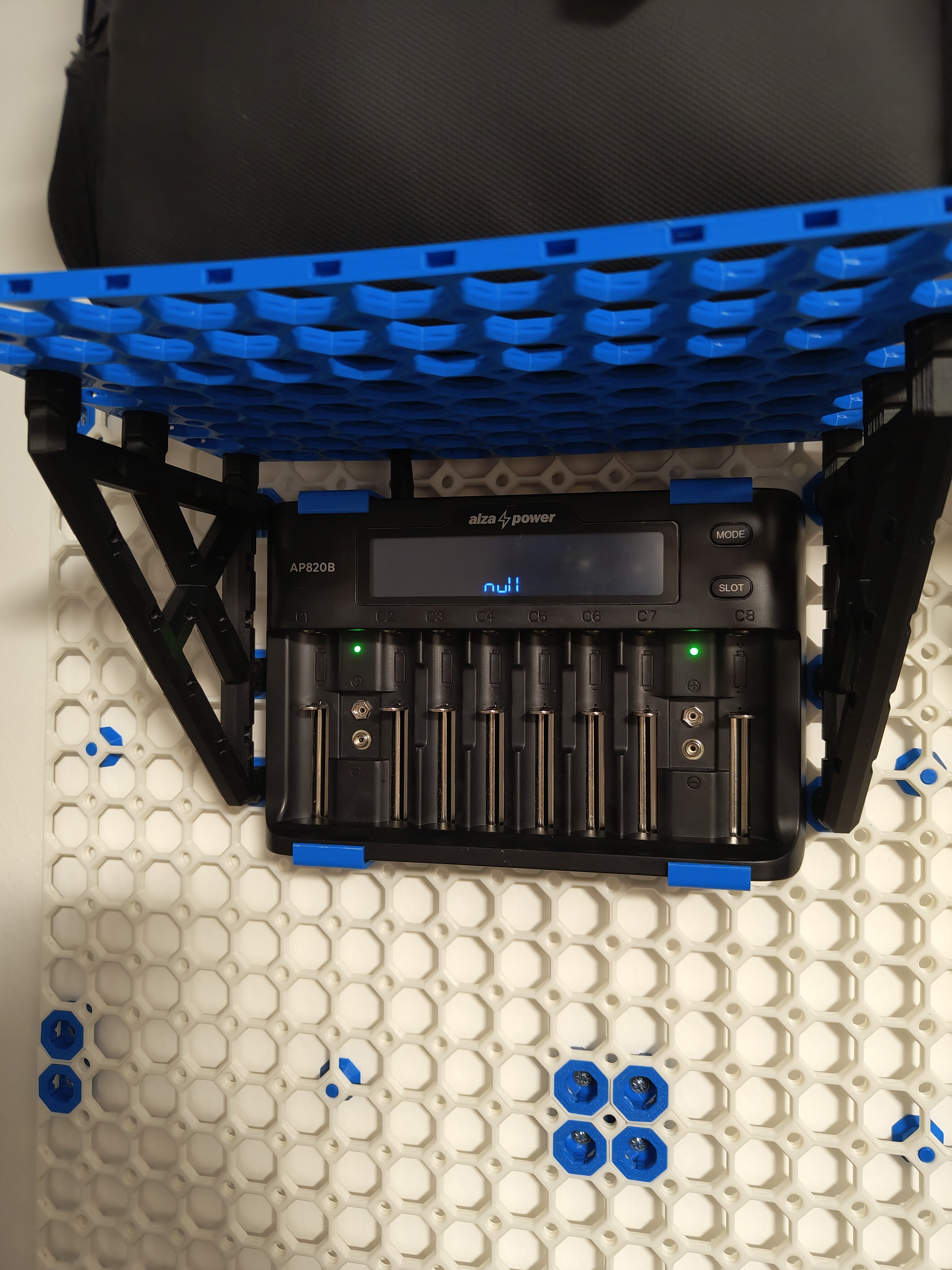 Multiboard CC-8 Battery Charger Holder - Alza AP820B/Other Brands