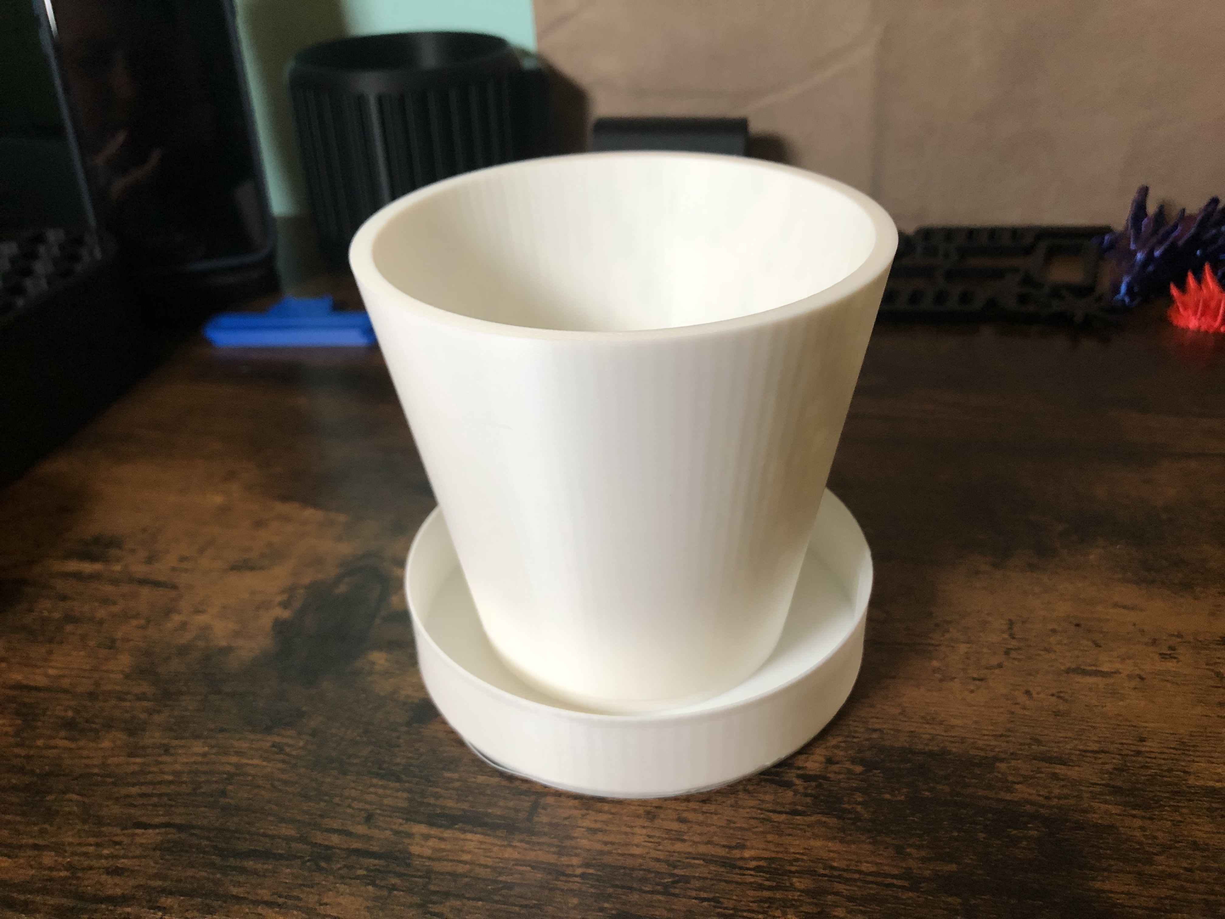 Modern Tapered Planter Pot & Saucer – Multiple Sizes