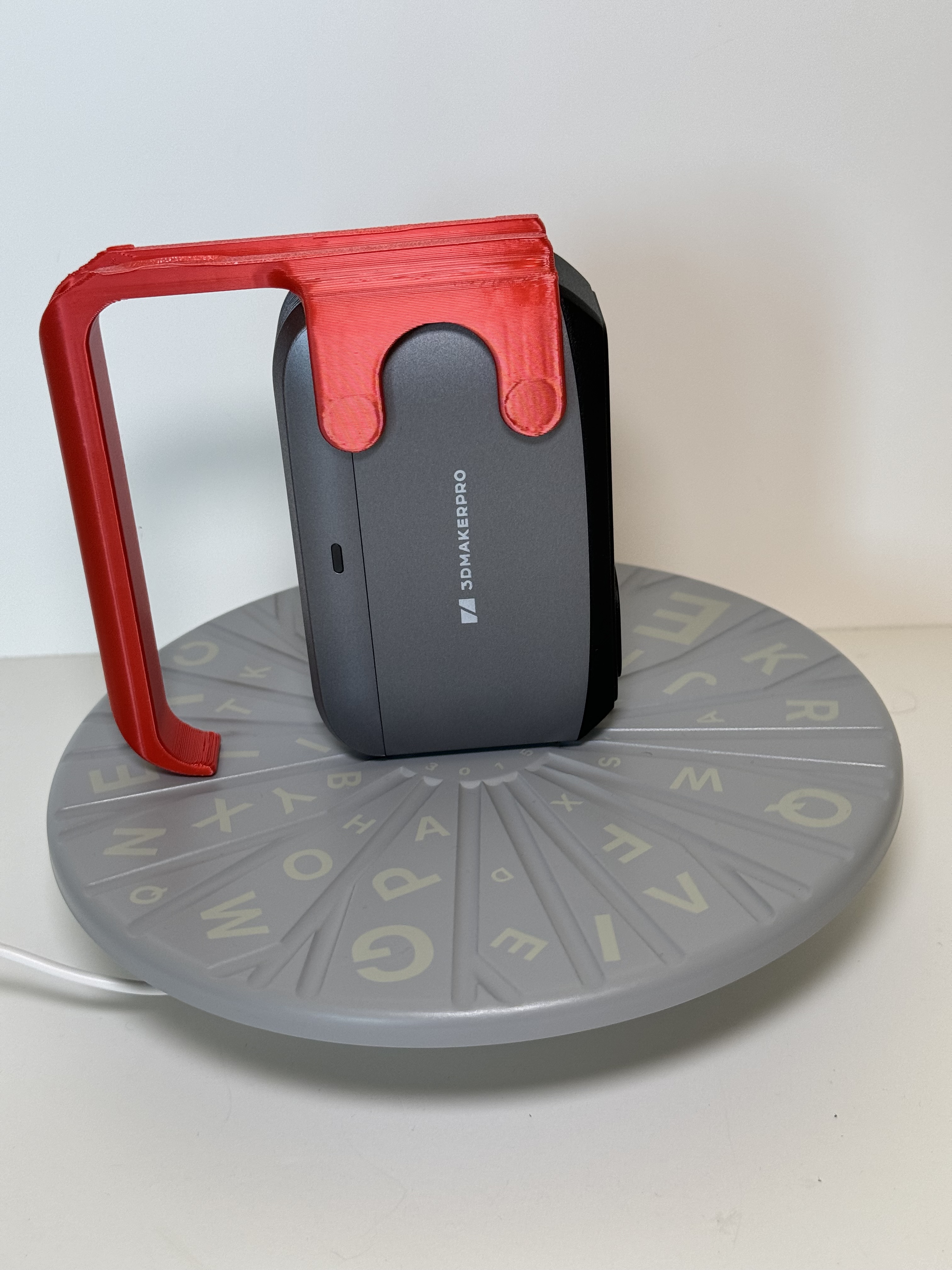 Handle for 3DMakerpro Moose 3D Scanner provides Stability and Control to make Handheld Scanning Easier