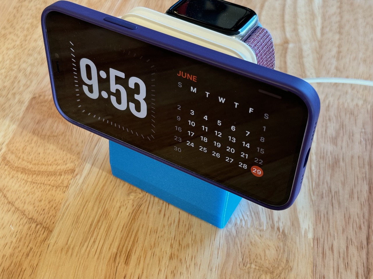 Apple Duo Charger stand for Standby Mode