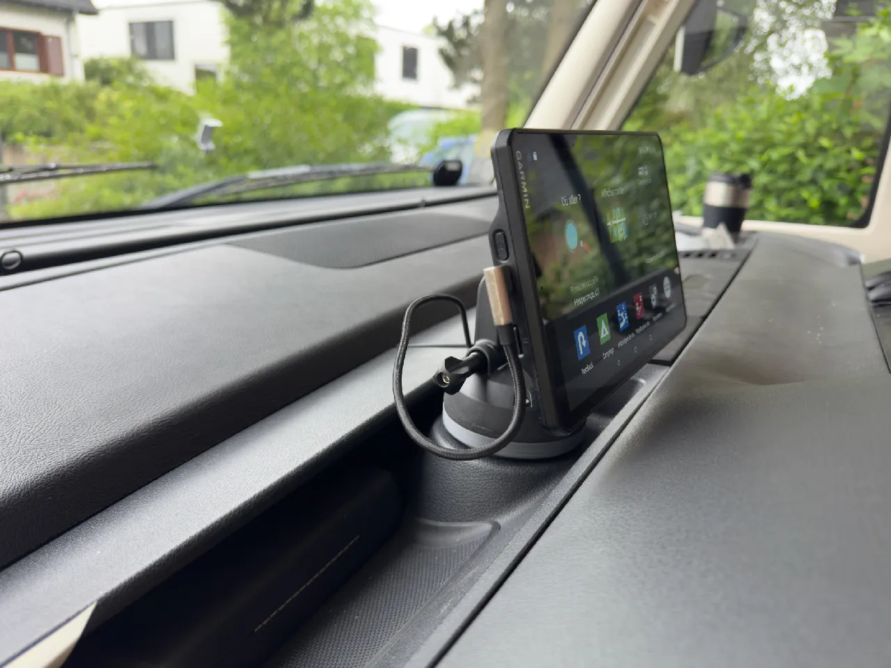 A simple mount for a Garmin Camper Navi (Cupholder solution) to use in a  Mercedes Sprinter Cockpit by Narcorex | Download free STL model |  Printables.com