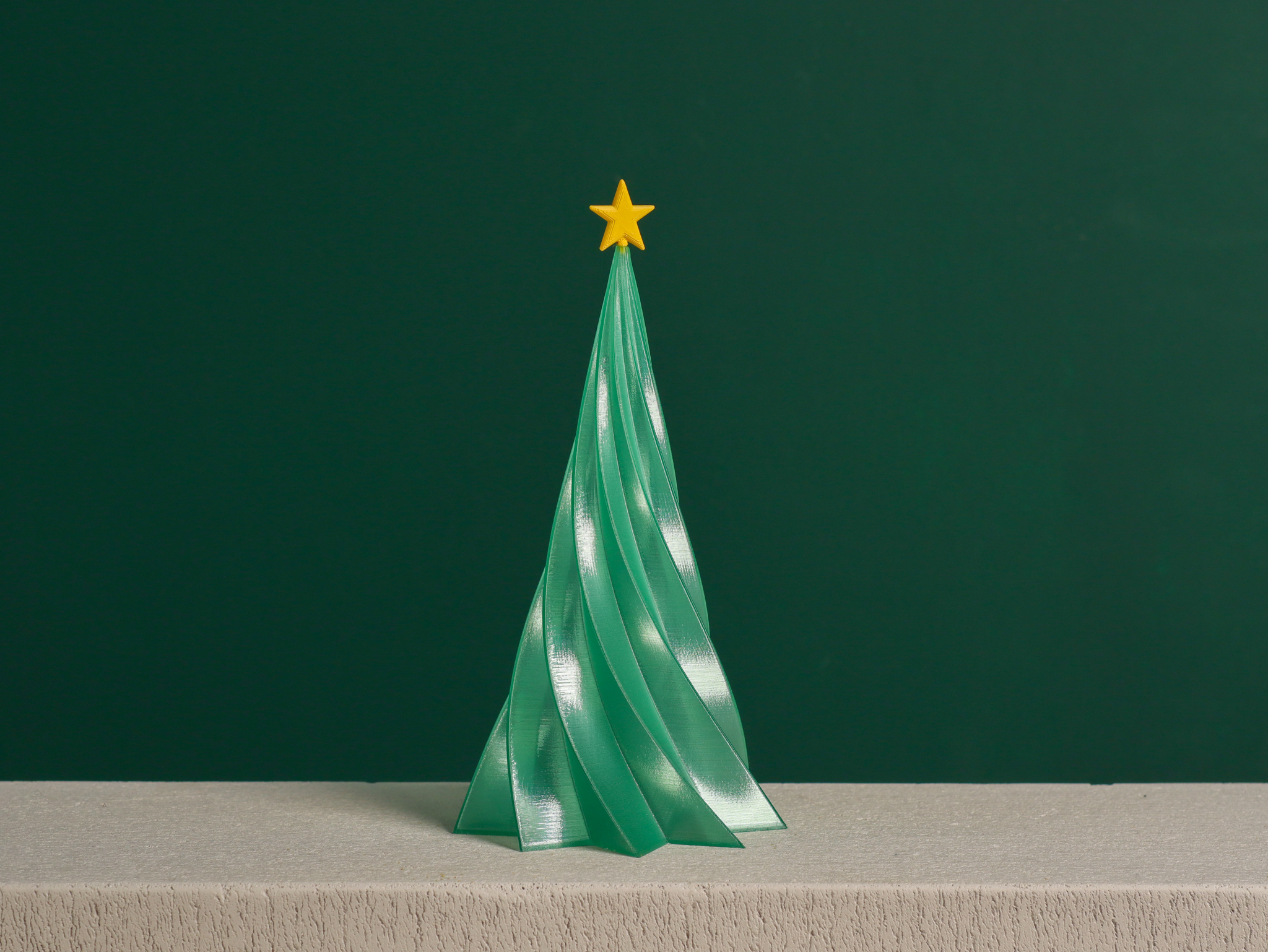Spiraled Christmas Tree, Vase Mode, Christmas Decor by Slimprint