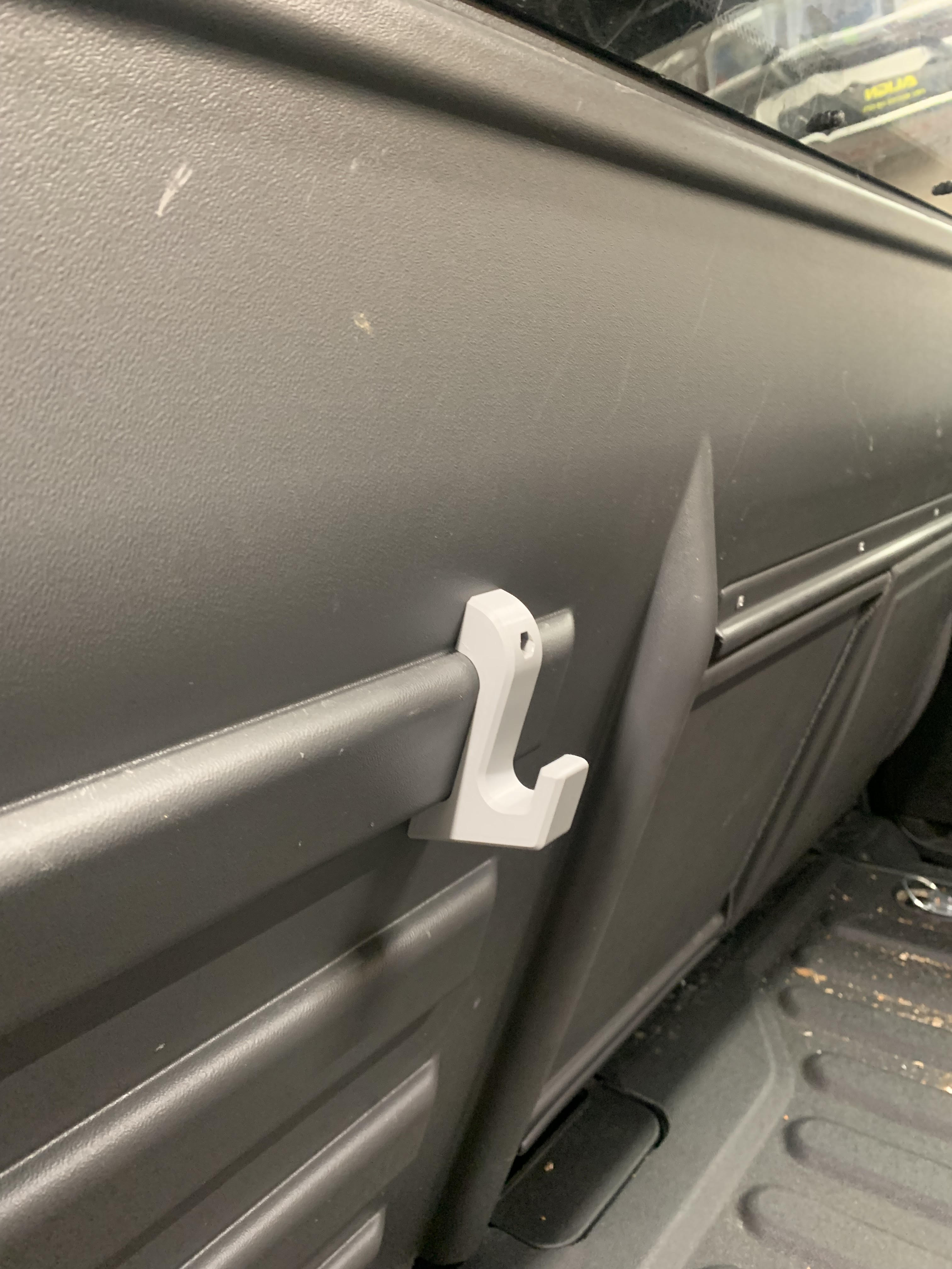 Cargo hook for Peugeot Partner and Citroën Berlingo