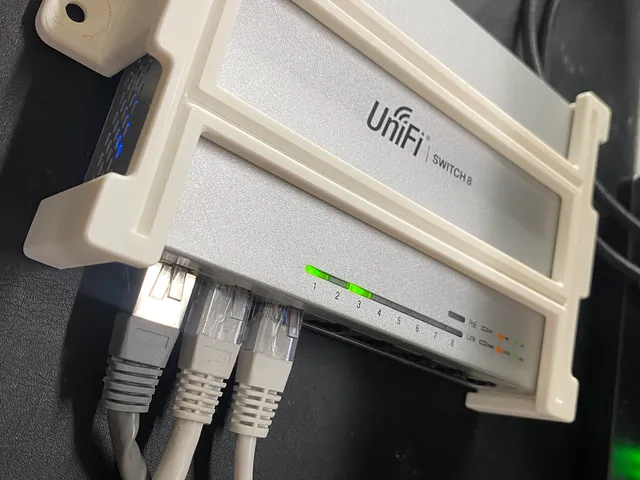 UniFi Switch 8 (US-8 & US-8-60W) mount