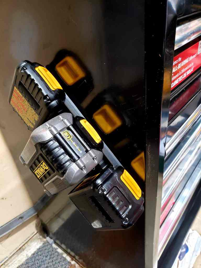 DeWalt 20v battery mount by Vandelayandco Download free STL
