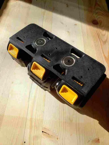 Magnetic DeWalt 20v battery mount