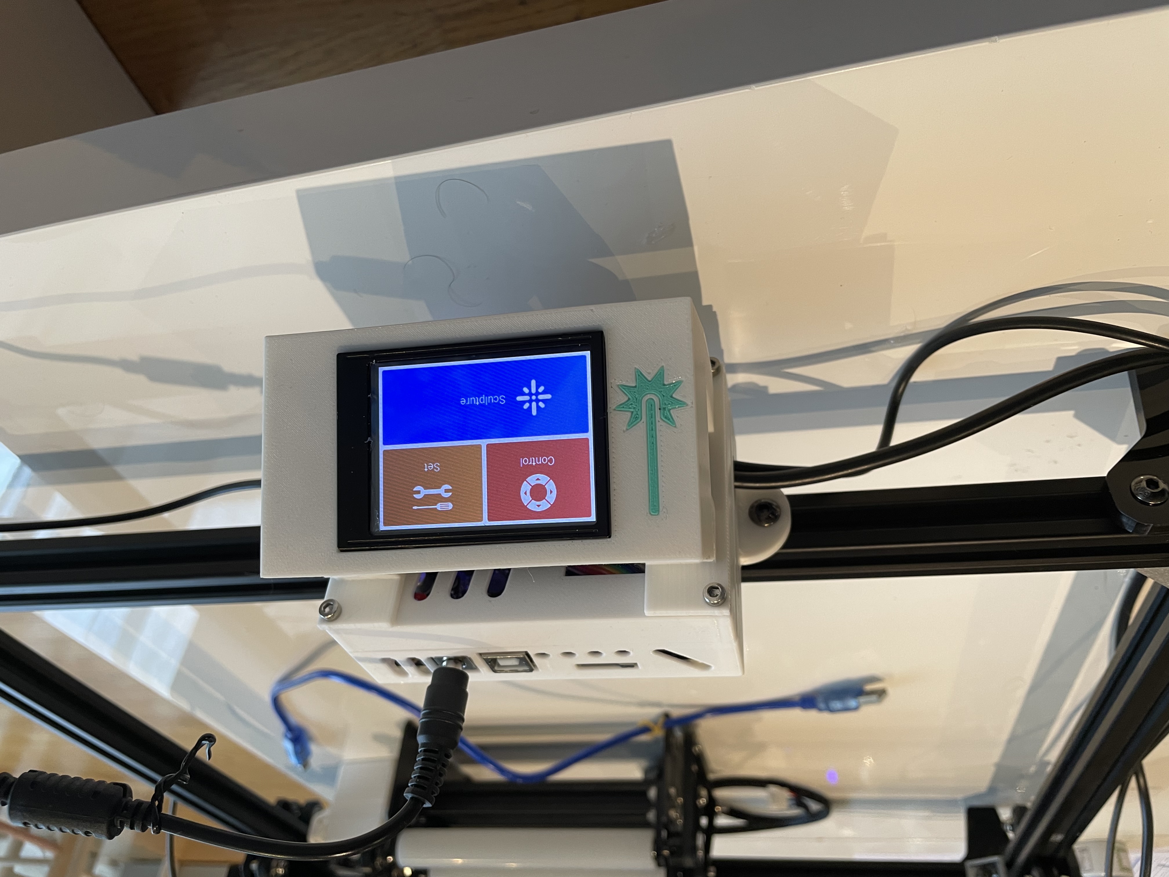 MKS DLC32 box for 2.4 LCD on 20x20 V-Slot