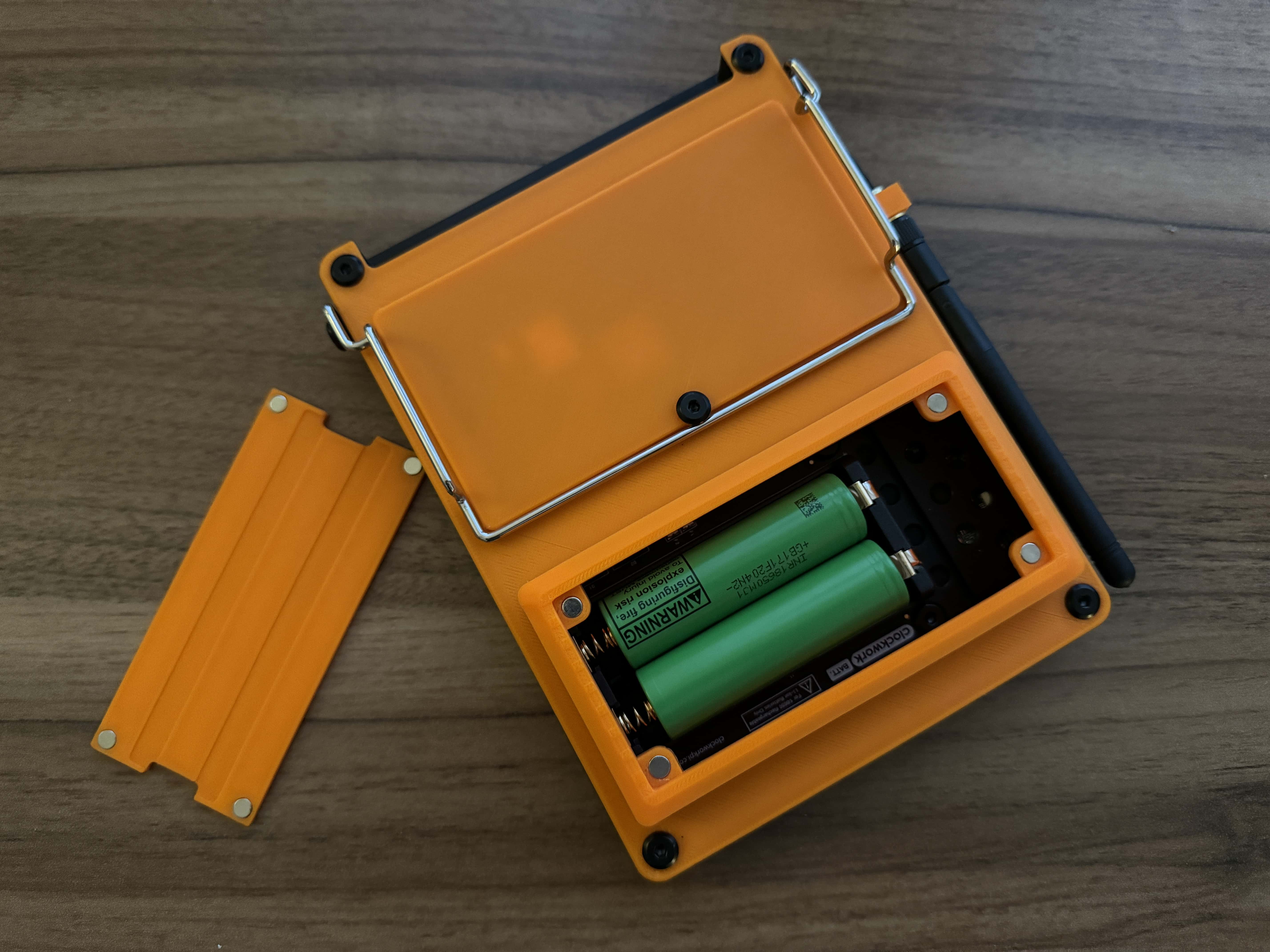 uConsole back cover with battery lid