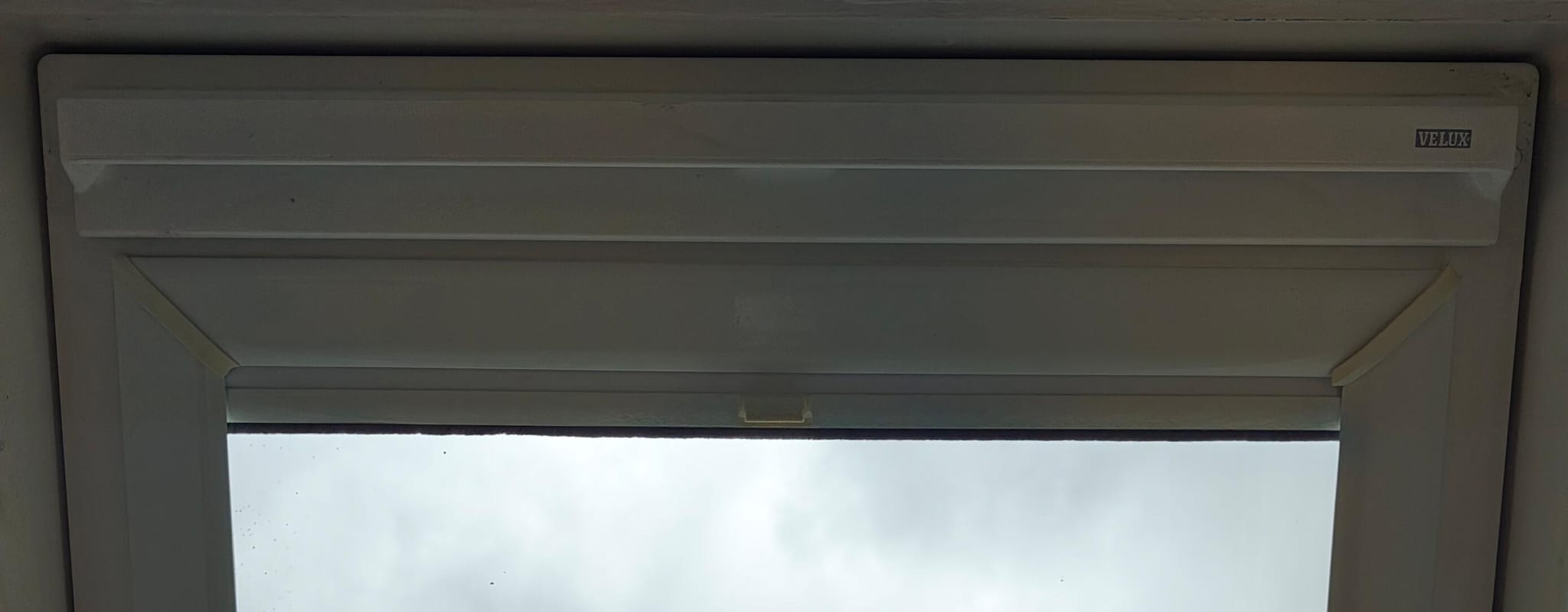 Velux Rollo Halter