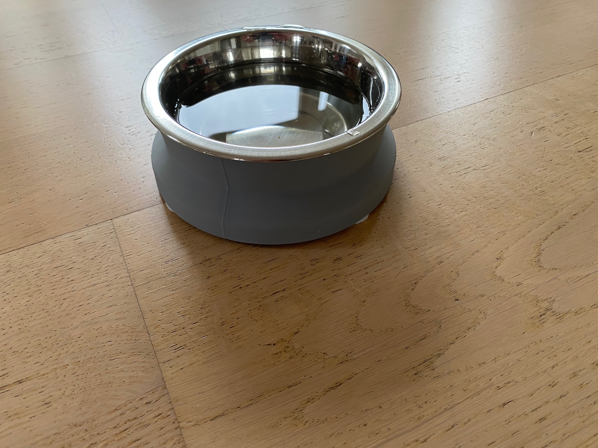 Cat drinking bowl stabilizer