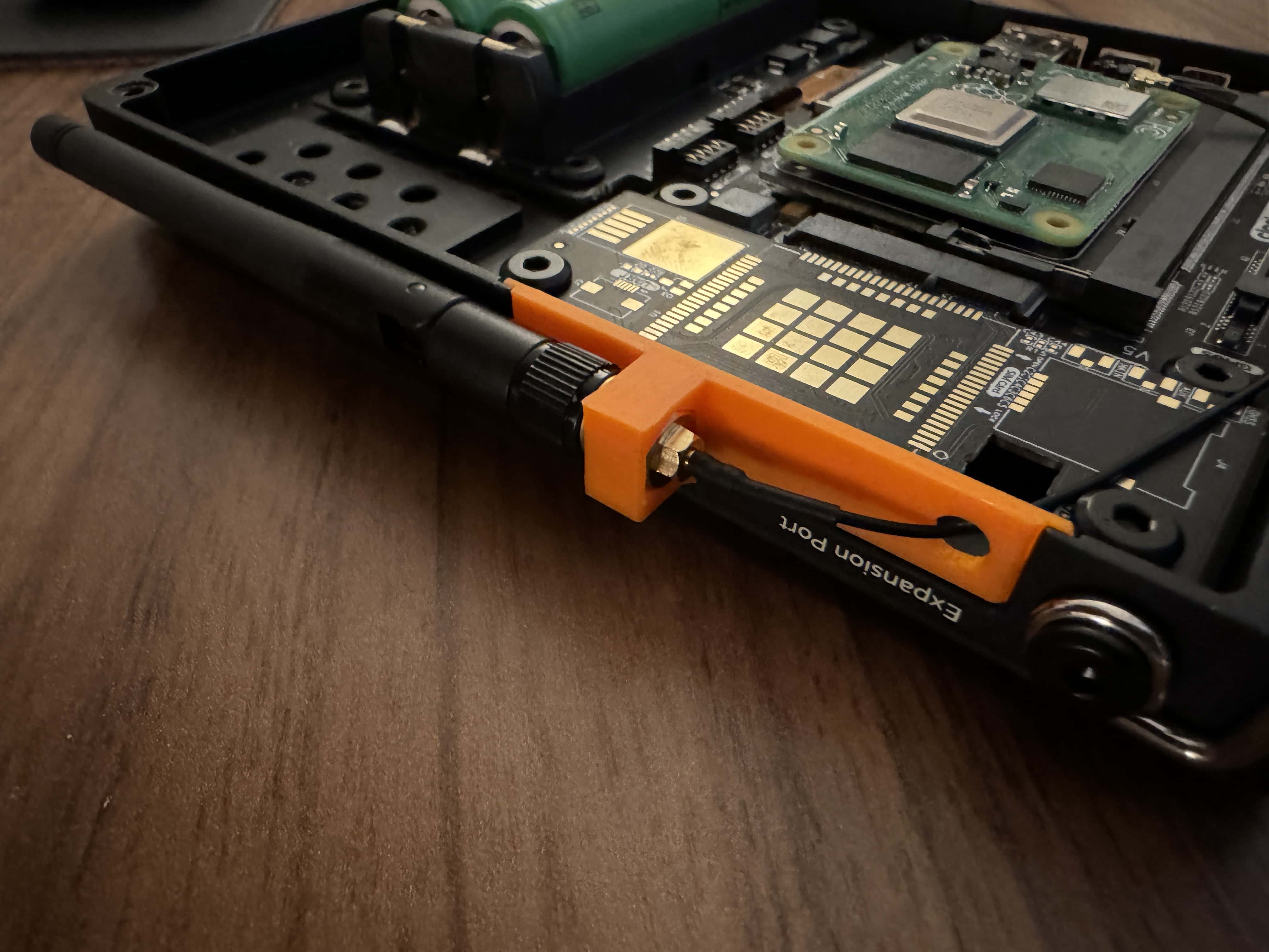 uConsole external antenna mount — thumbnail 3