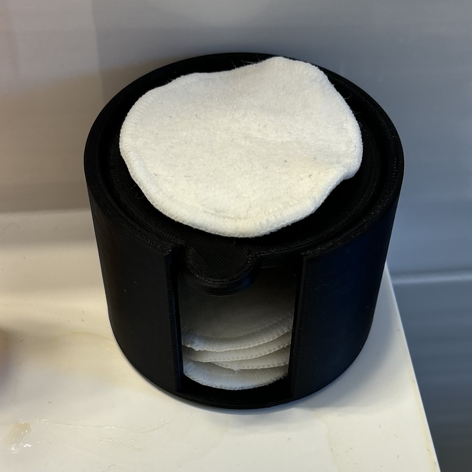 Cleansing pad holder by Emjoh Download free STL model