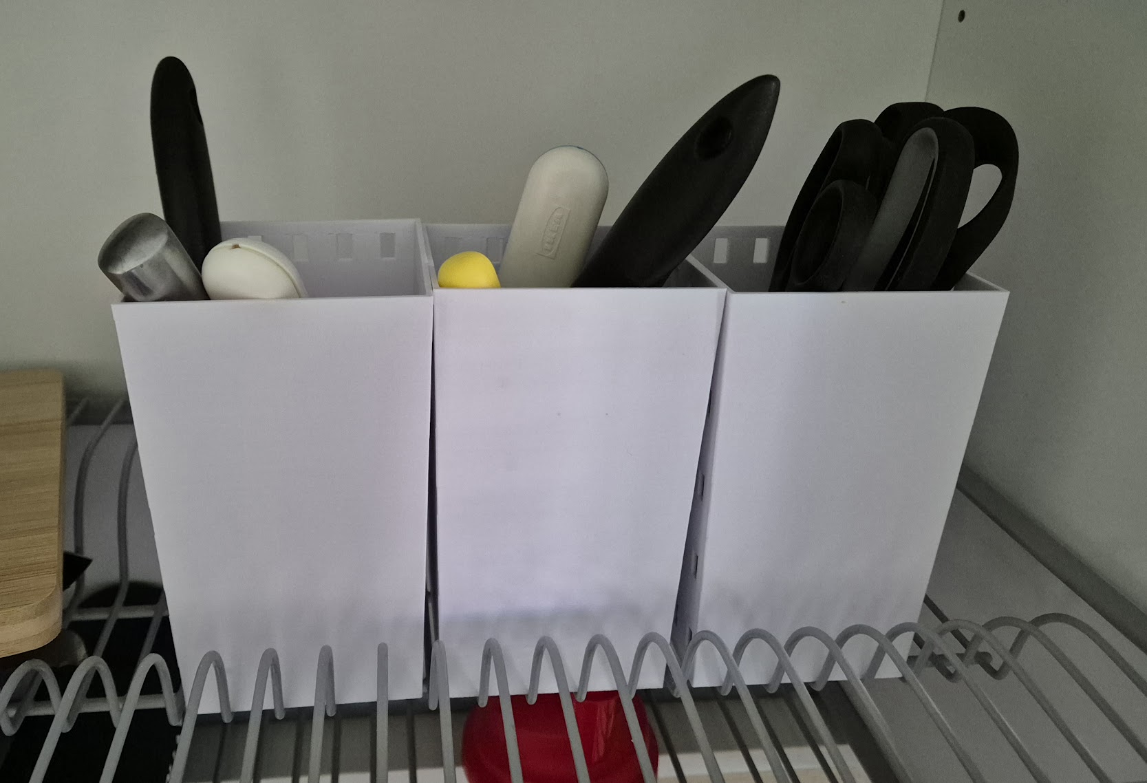Cutlery drainer