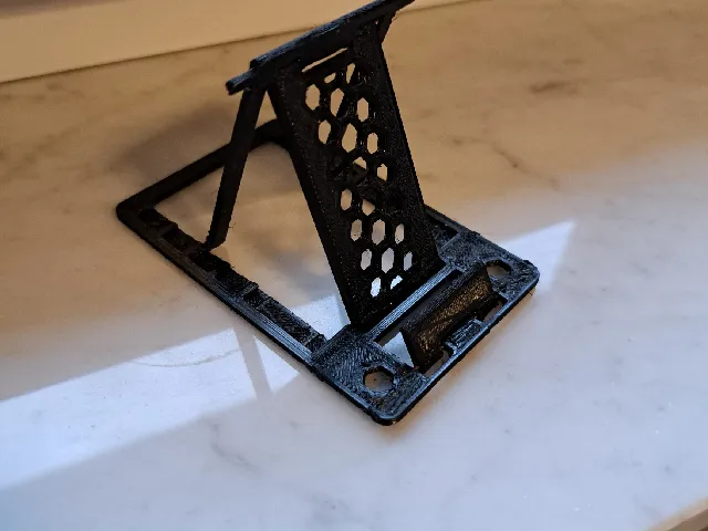 Credit card phone stand V2.0
