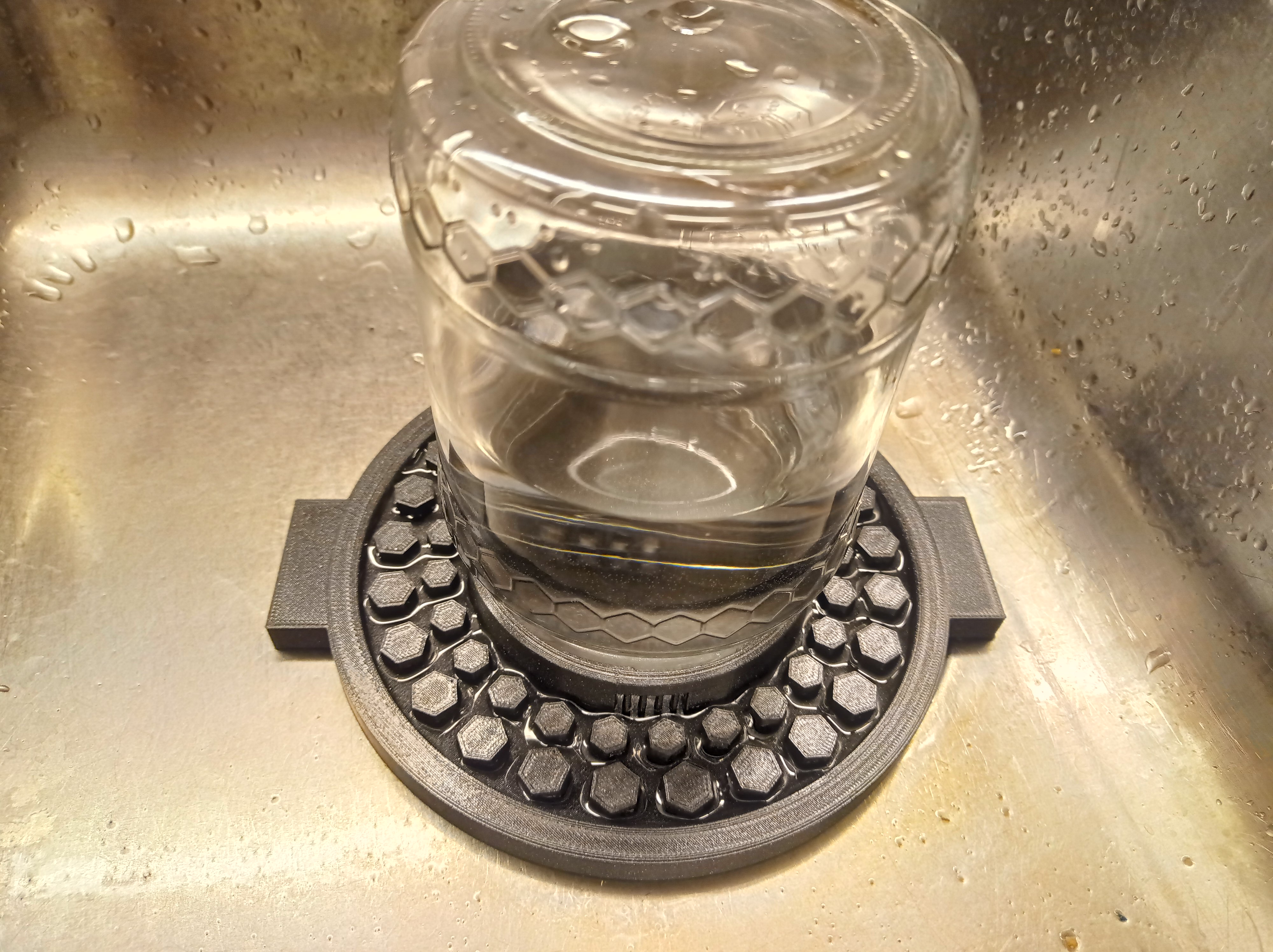 Bee Waterer