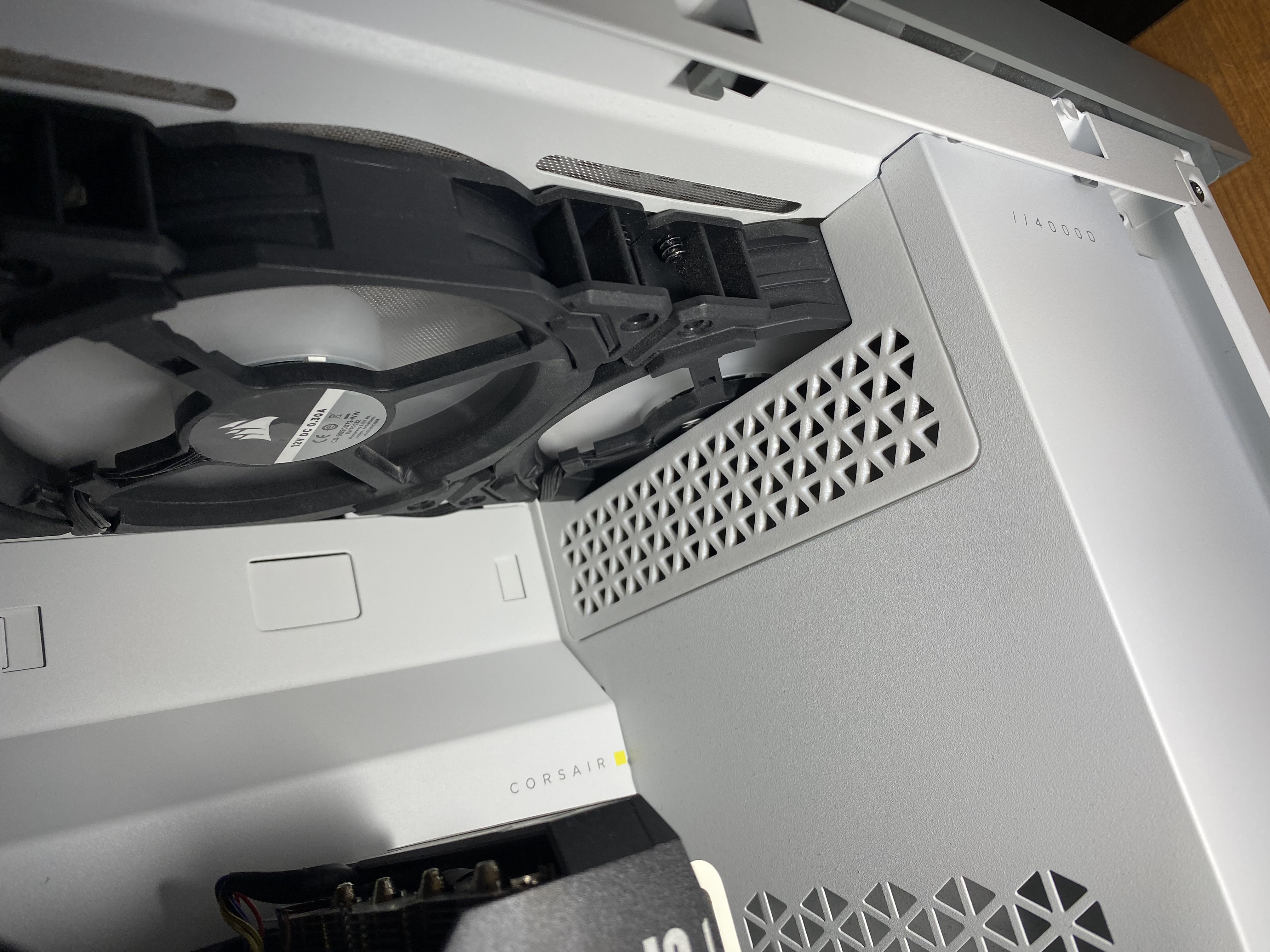 Corsair 4000D Vented cover plate