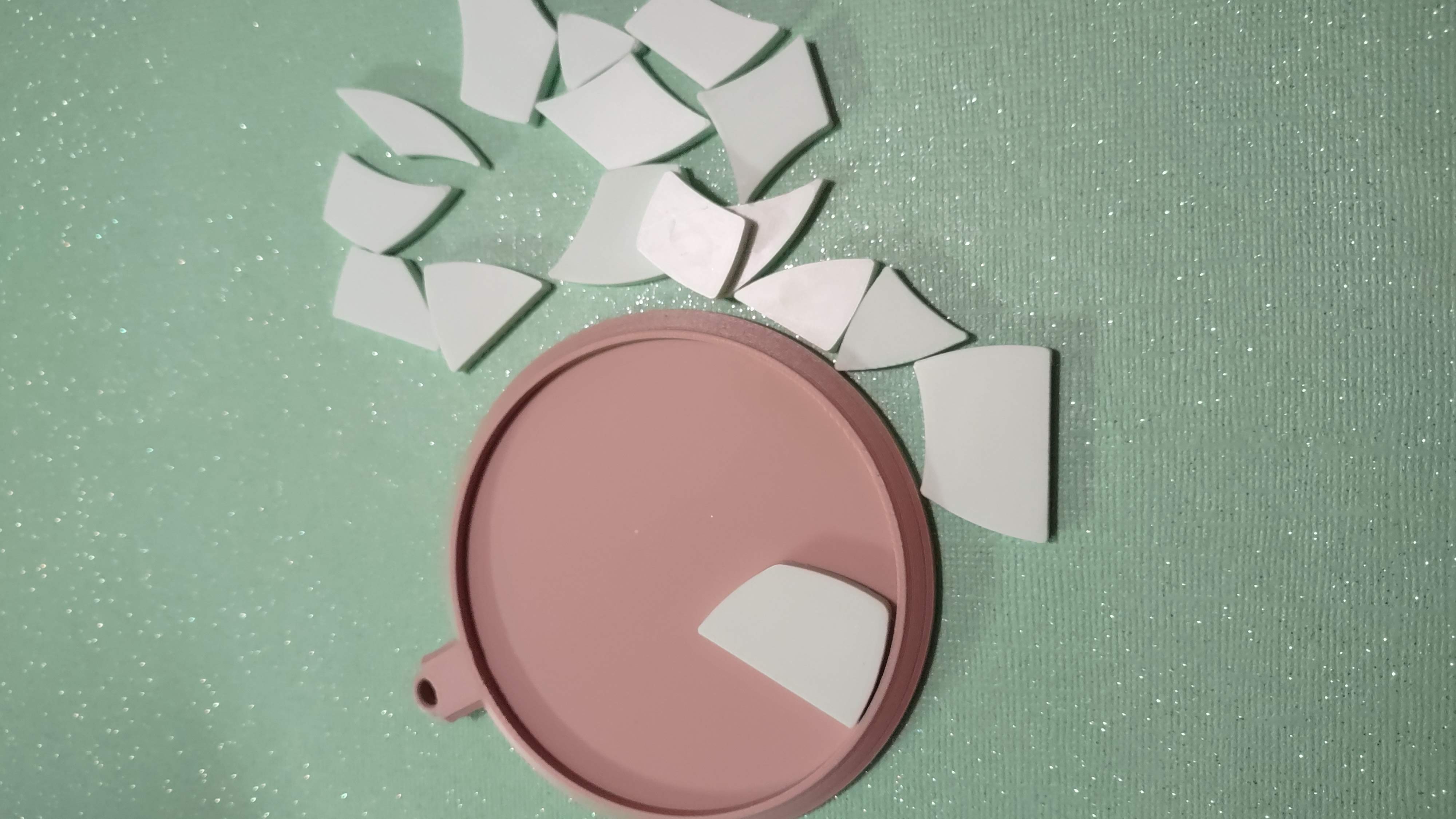 Christmas ornament puzzle