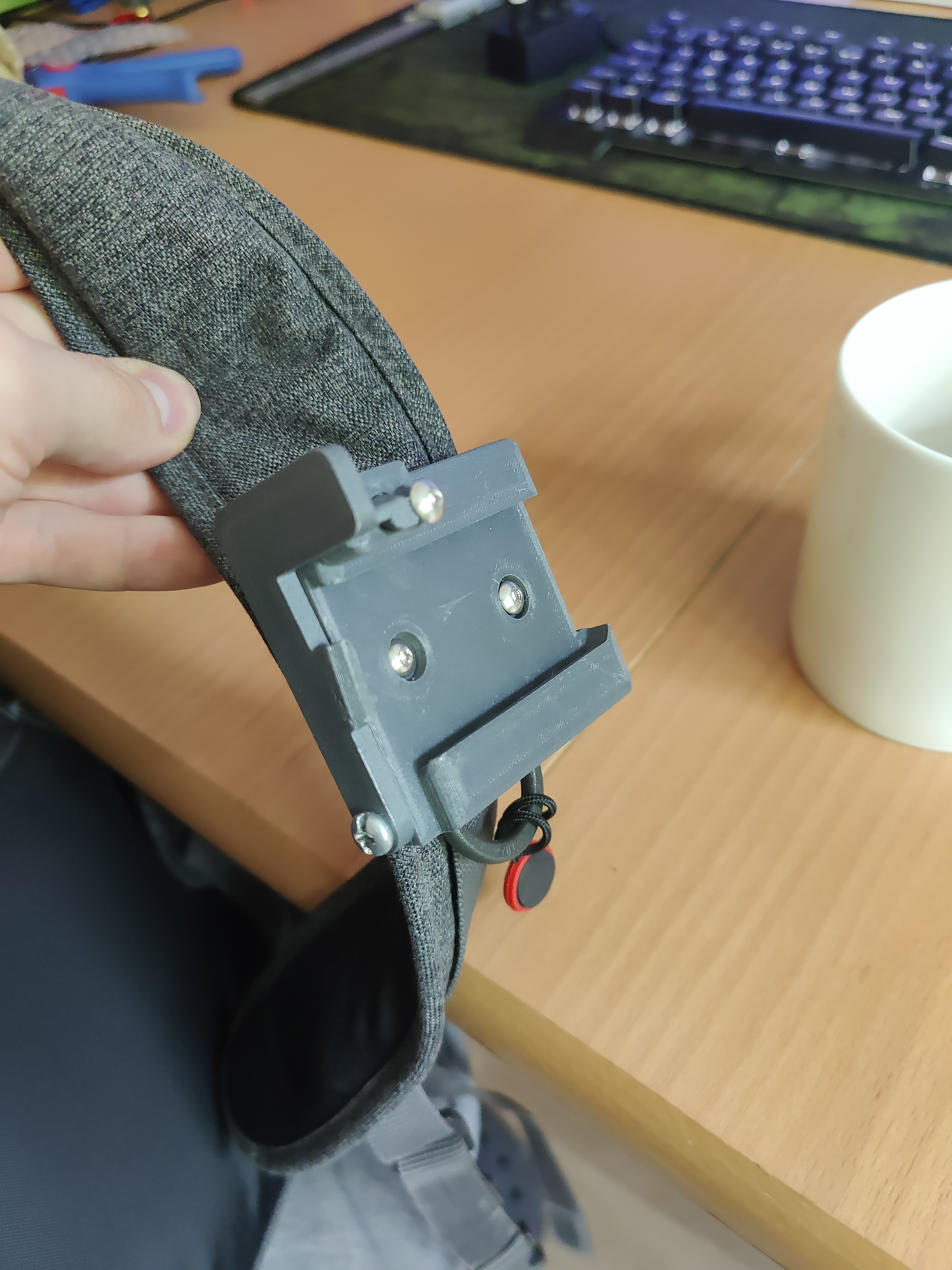 Miniatura 3 do modelo 3D Quick Release Camera Backpack Mount