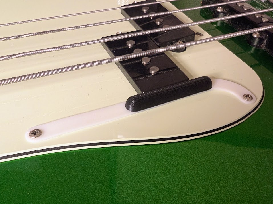 Fender Precision Bass (Player Plus) Thumb Rest