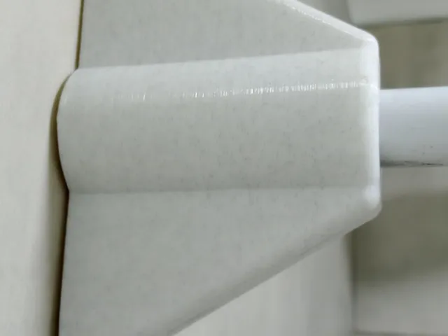 SOSTEN DE CAÑO DE BAÑO