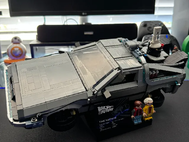 Back to the Future Lego Delorean Stand