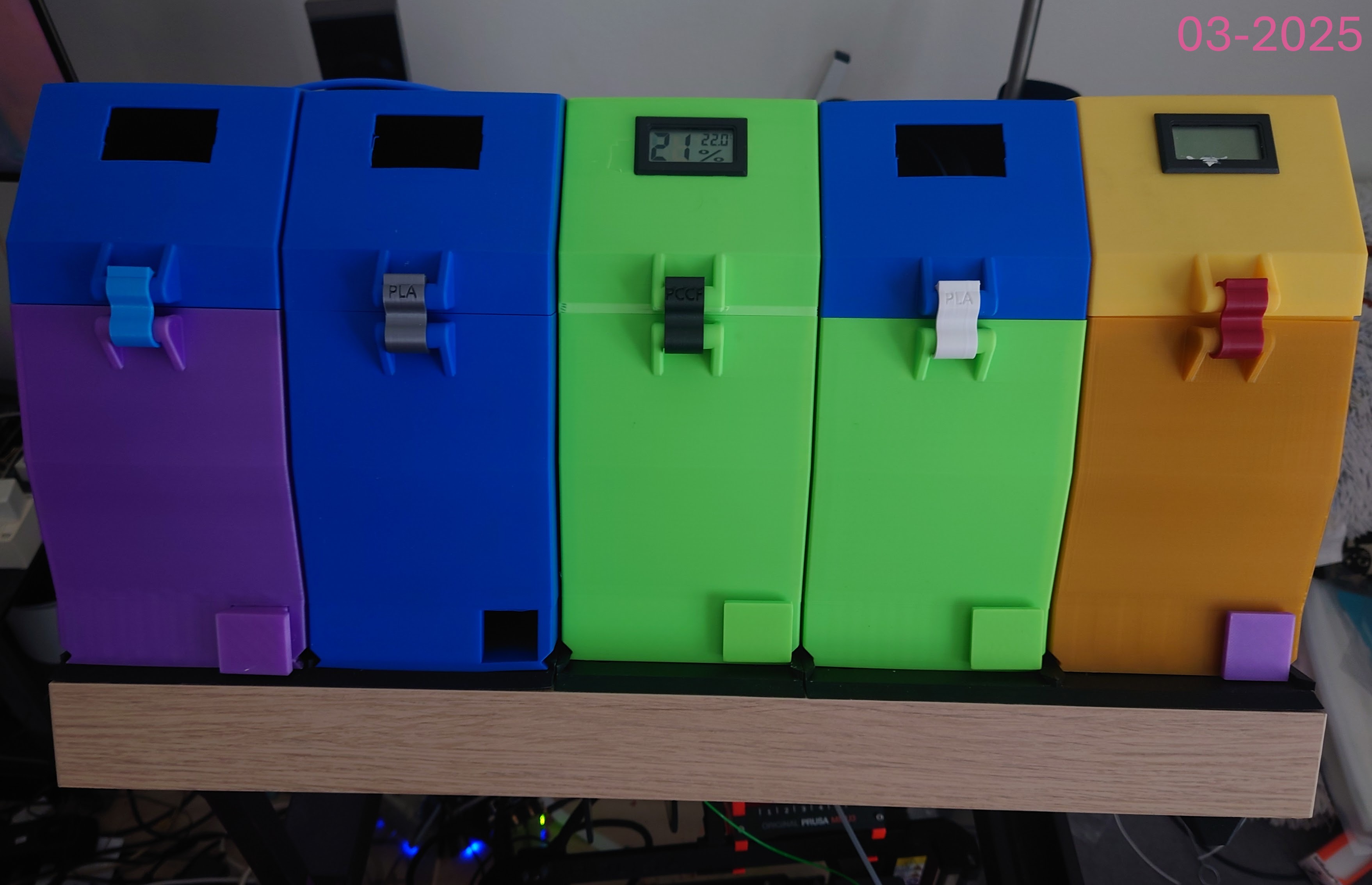 Ikea Lack enclosure five drybox in row no fillament buffer needed
