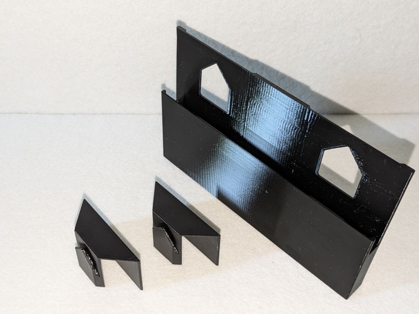 Miniatura 3 do modelo 3D Hanging Tablet Holder